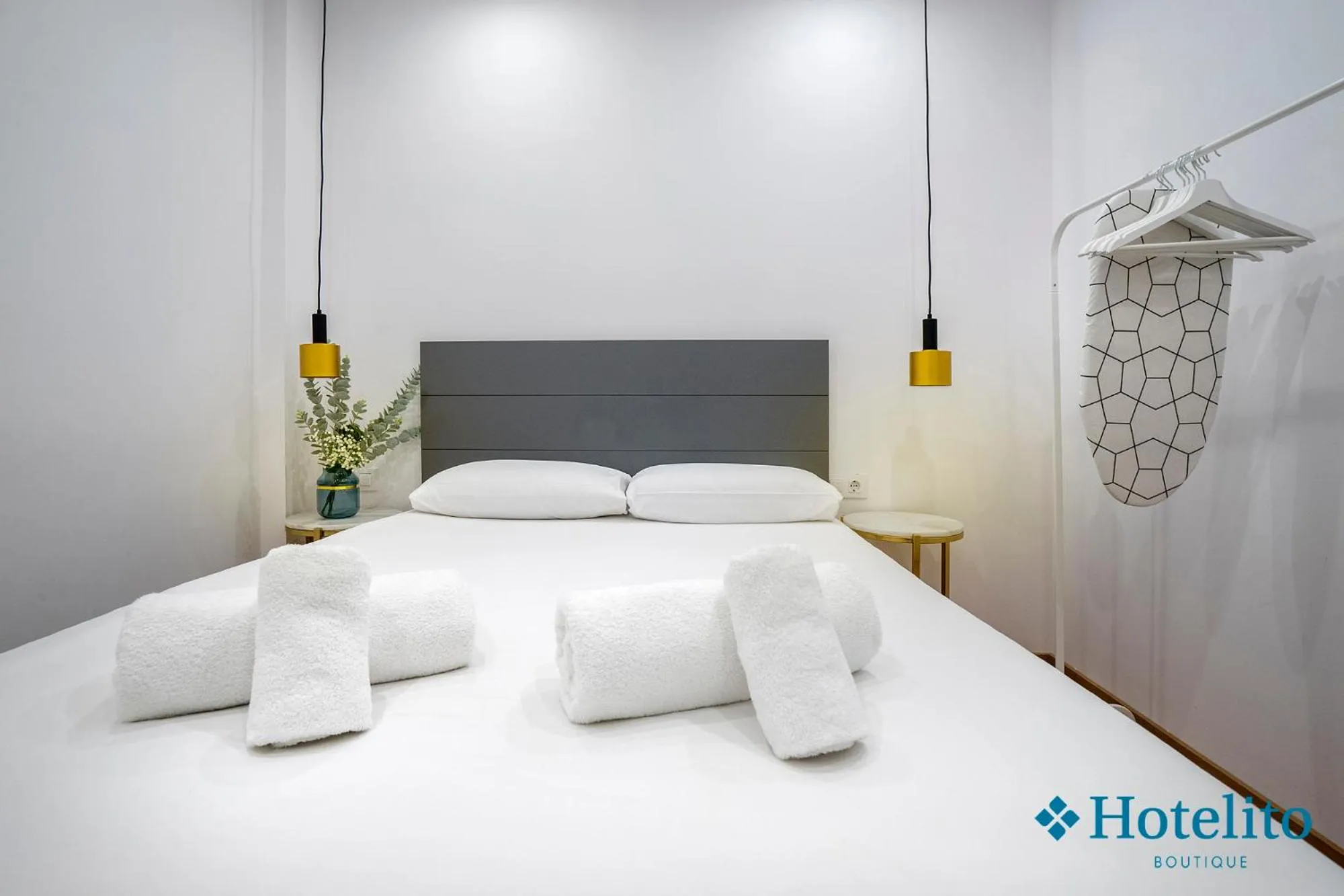 Bedroom, Bed in Hotelito Boutique Badalona Mar