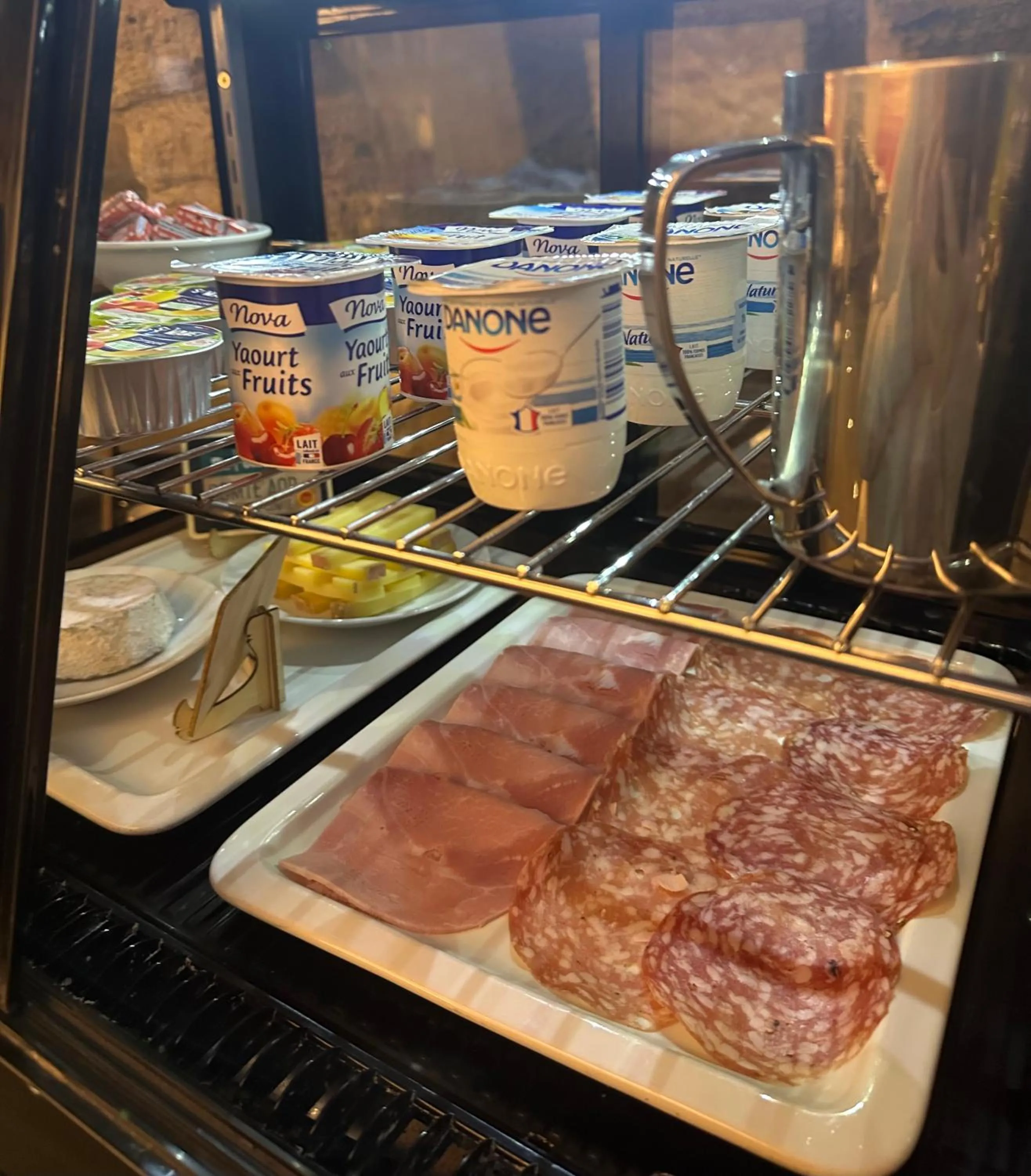 Breakfast in Hôtel Du Vieux Saule