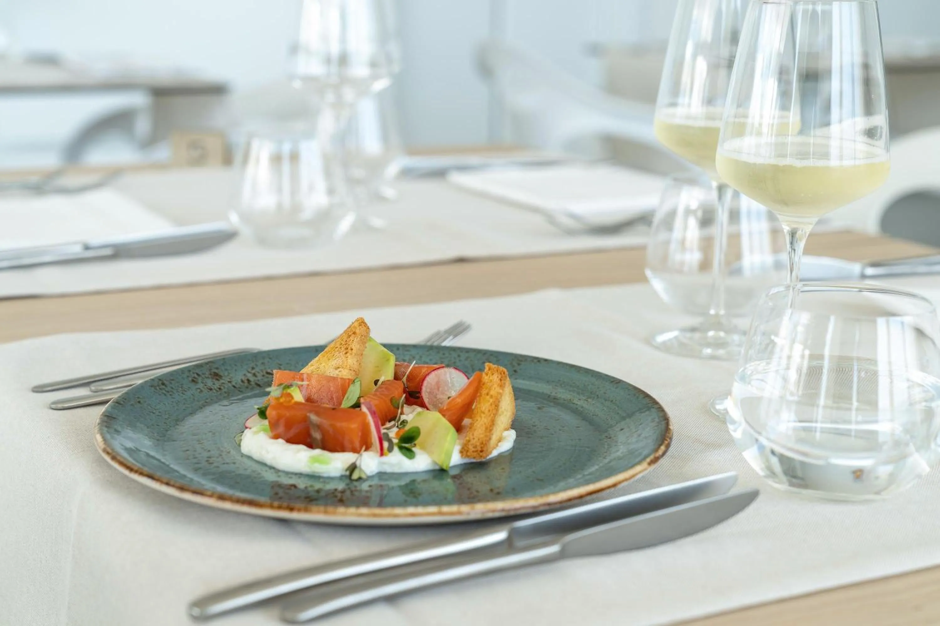 Restaurant/places to eat in Perla Saracena Hotel & Restaurant