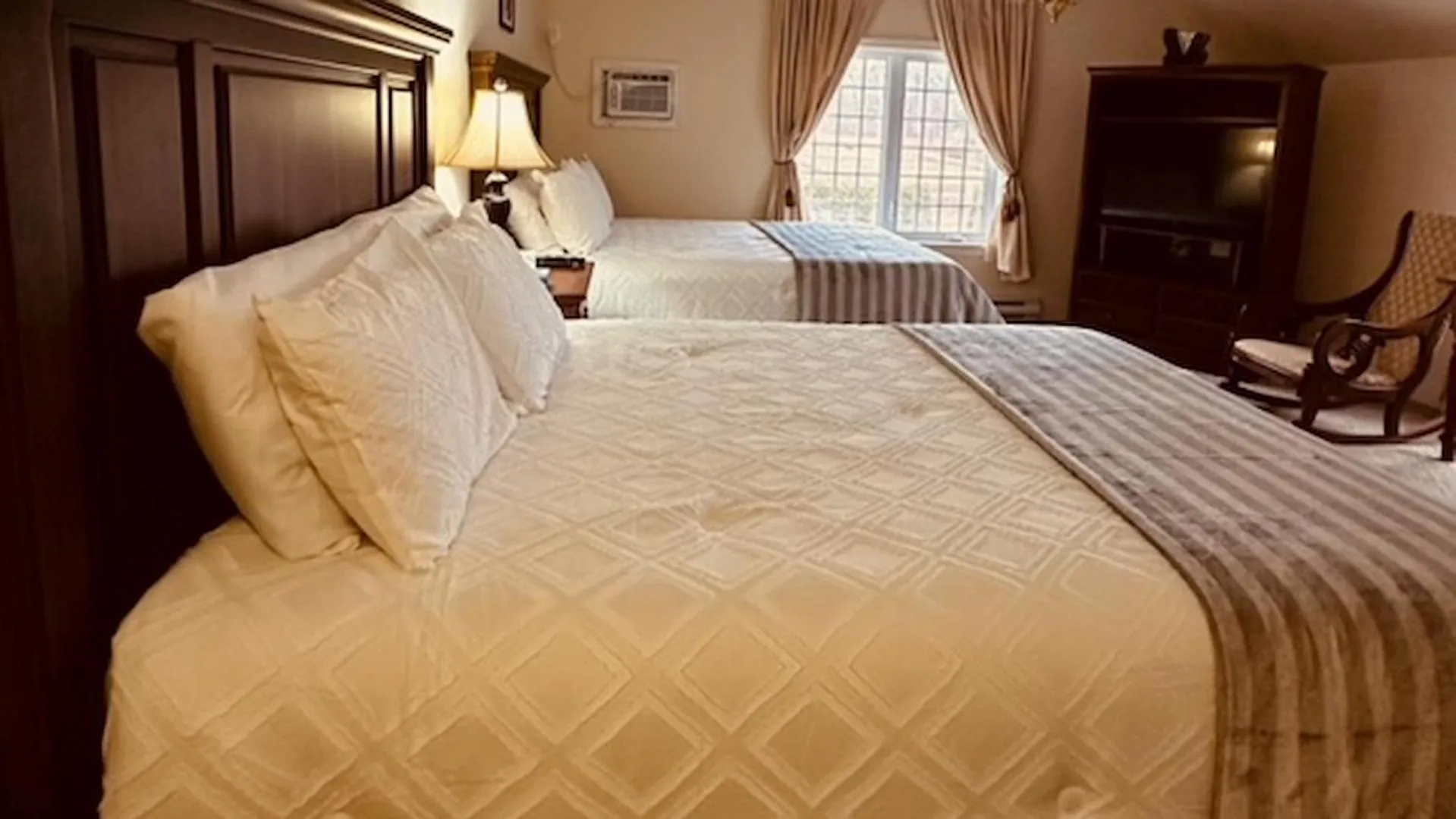 Pathsaala Inn & Restaurant