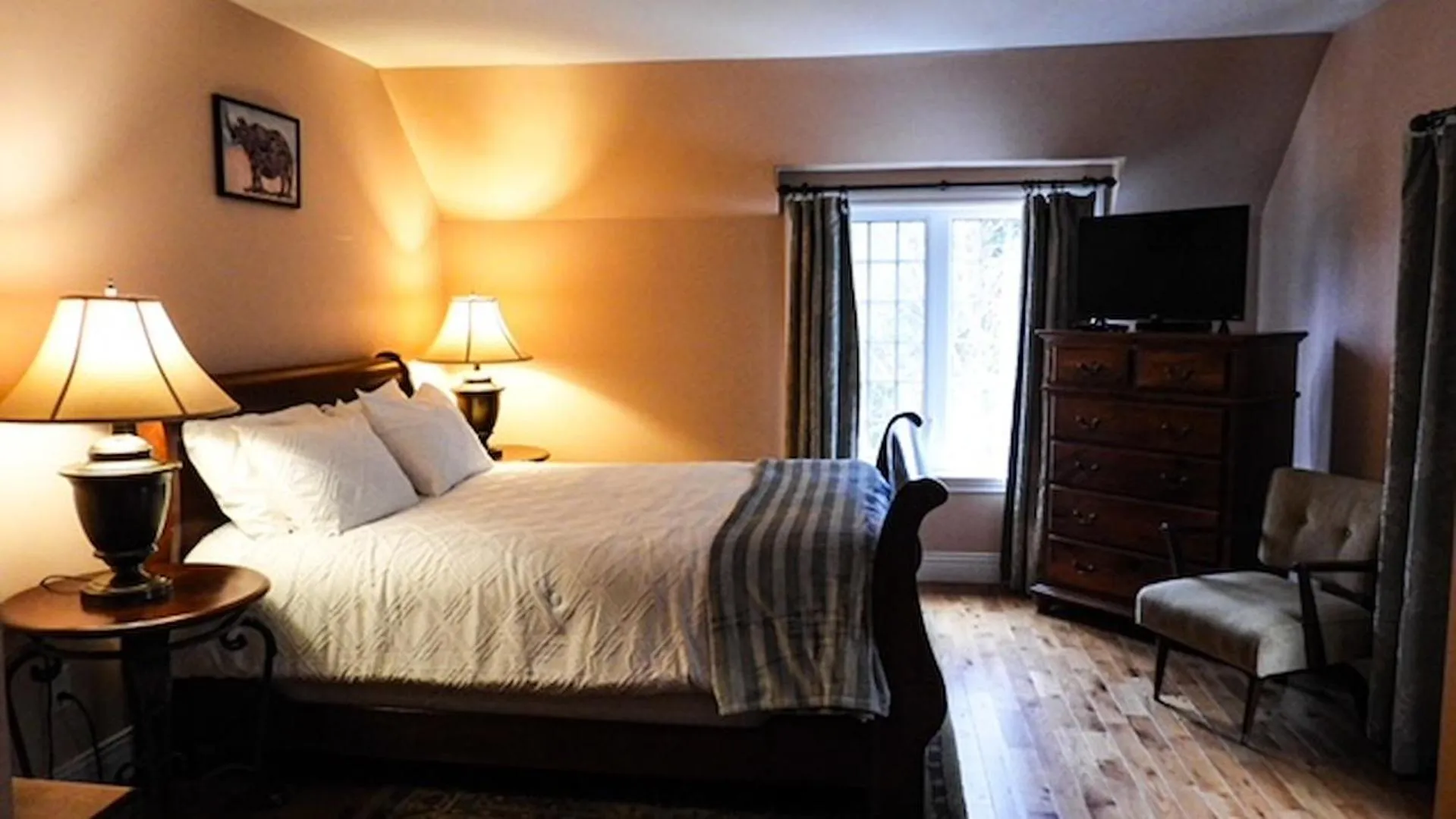 Pathsaala Inn & Restaurant