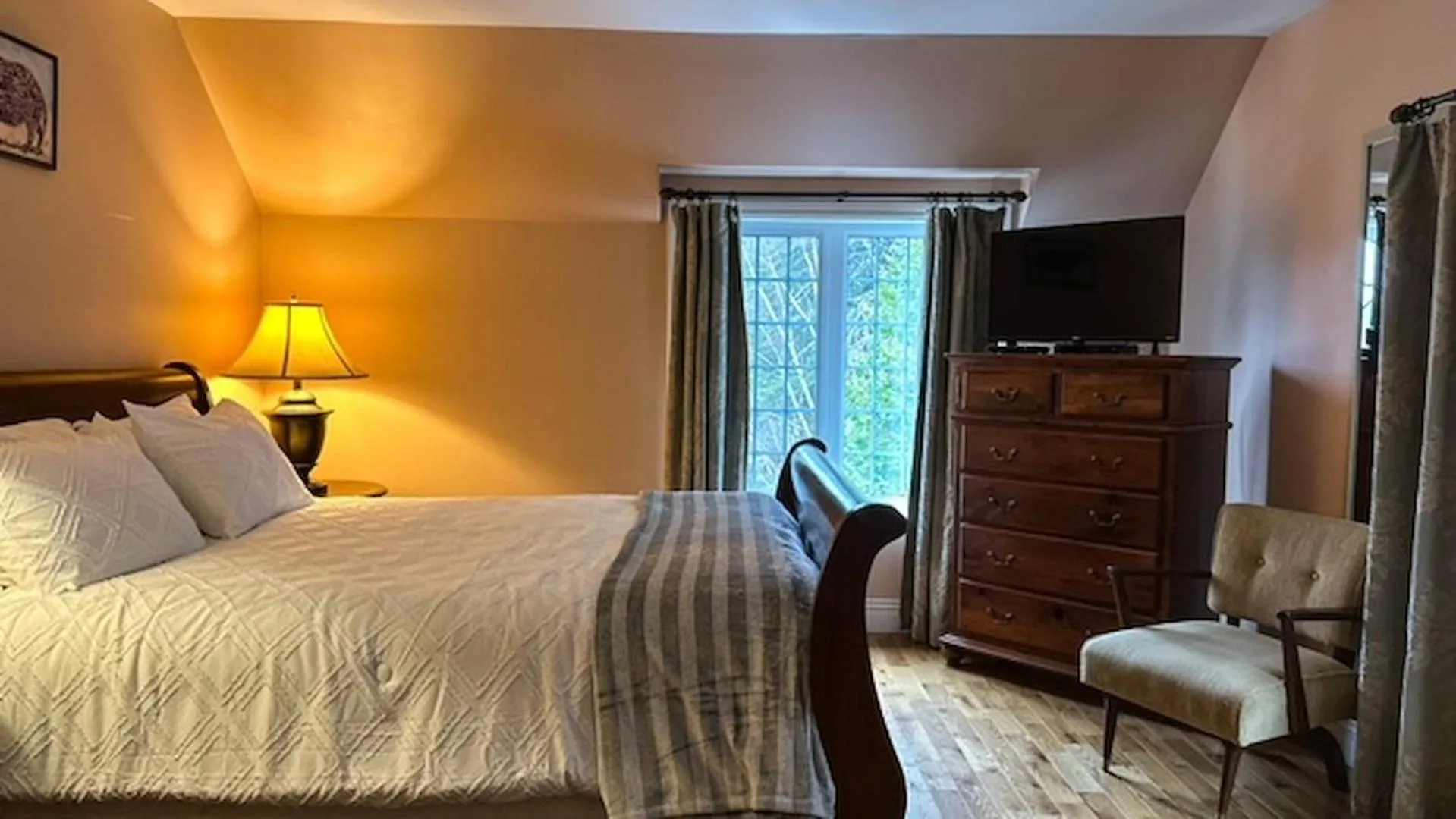 Pathsaala Inn & Restaurant