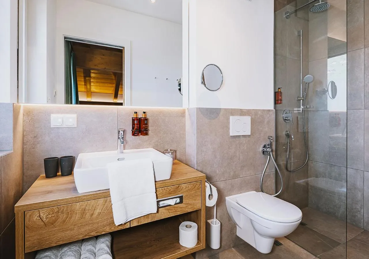 Shower in Elements Resort Zell am See BW Signature Collection