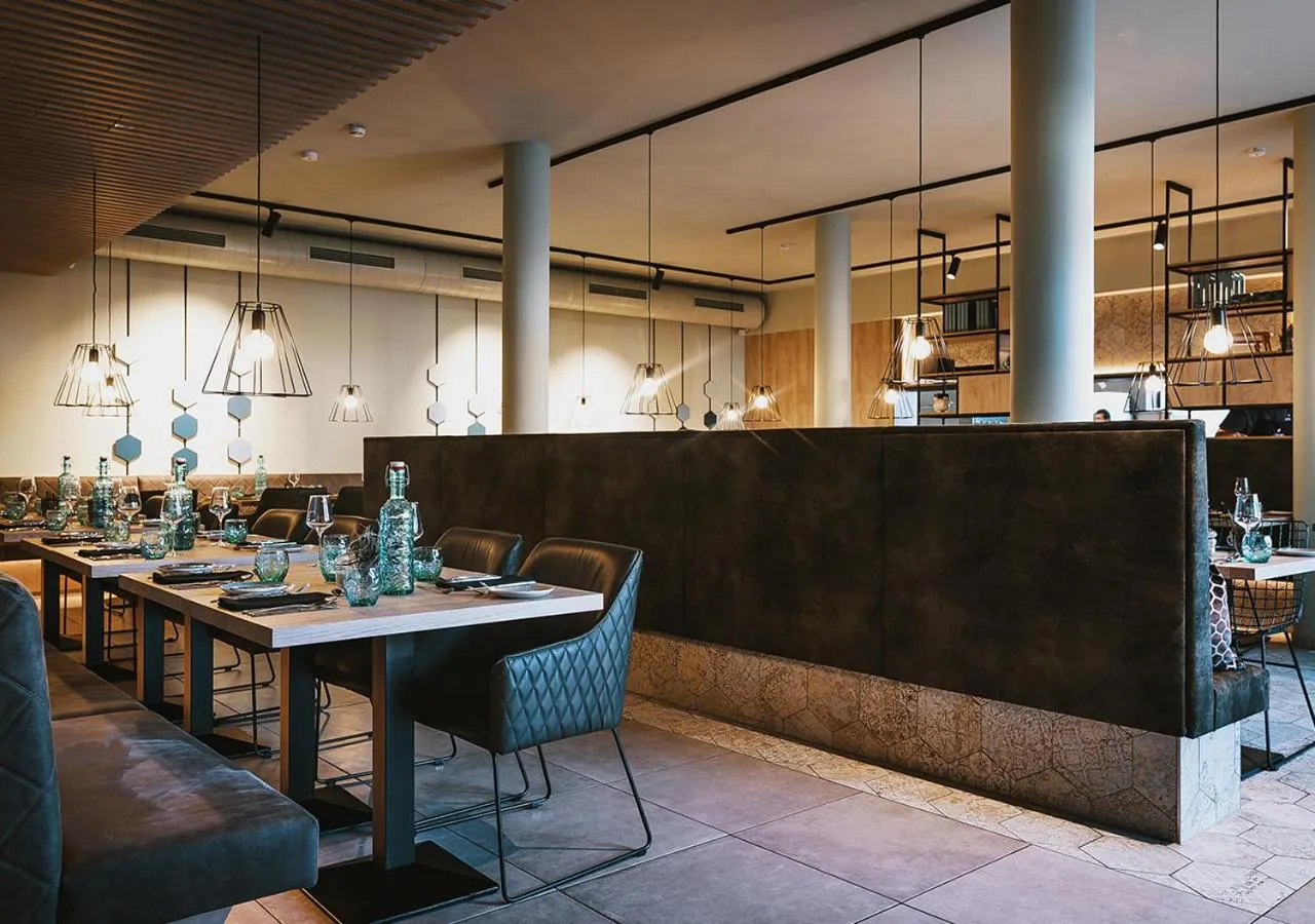 Restaurant/places to eat in Elements Resort Zell am See BW Signature Collection