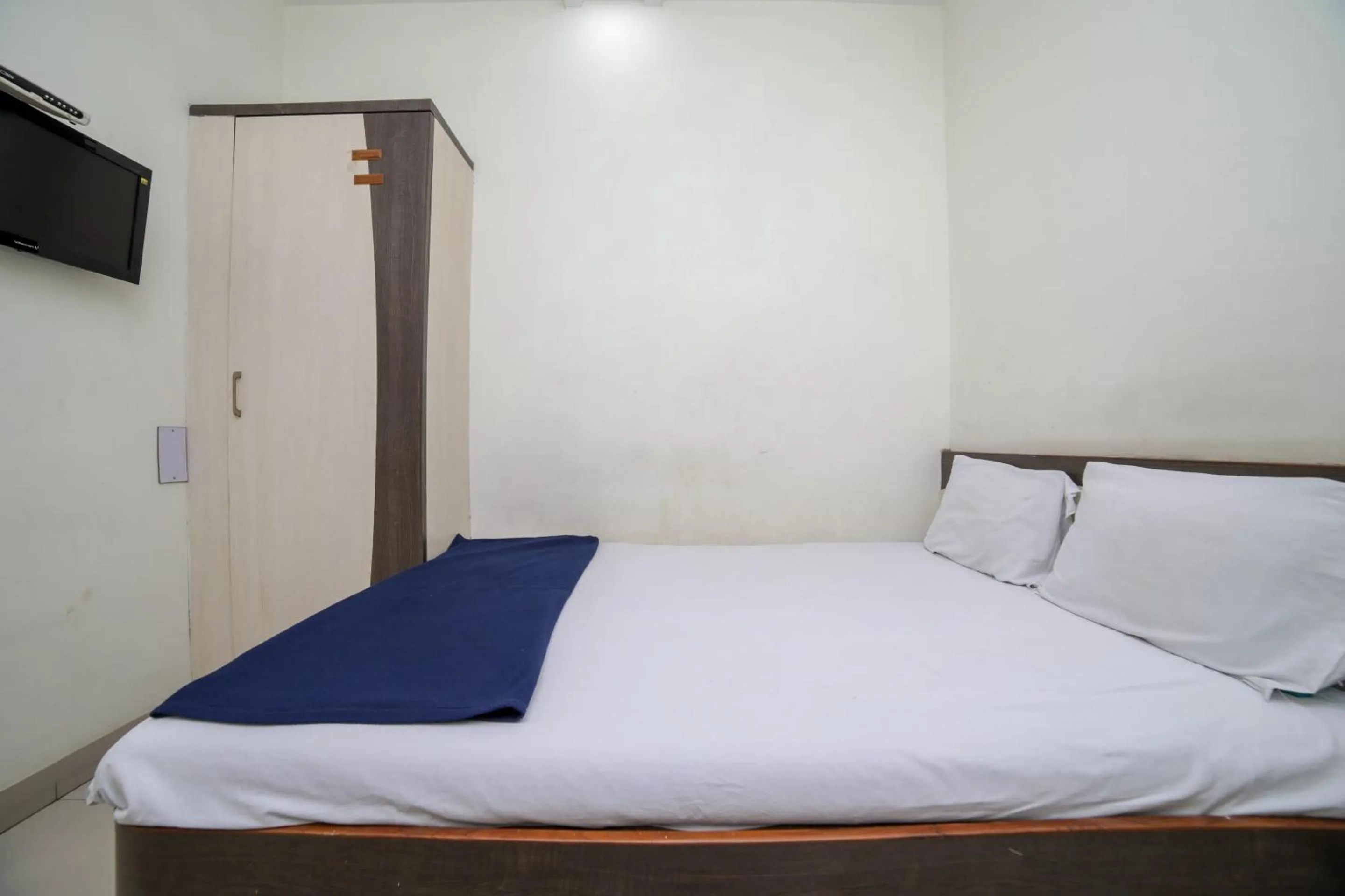 Bedroom, Bed in SPOT ON Shraddha Hotel