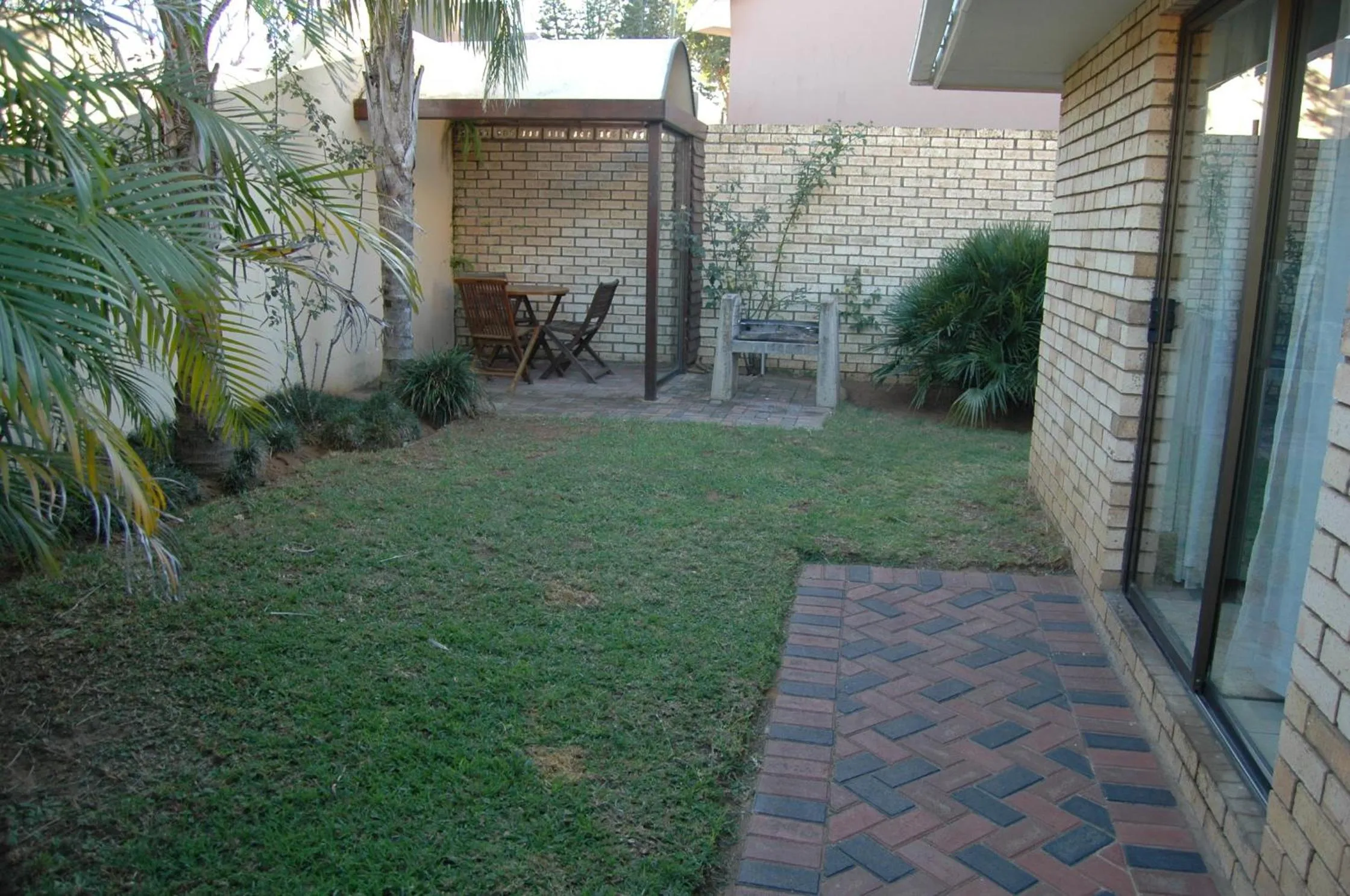 Garden view in Bon A Vie Self-catering and b&b Gonubie Full Solar Power, no load shedding!