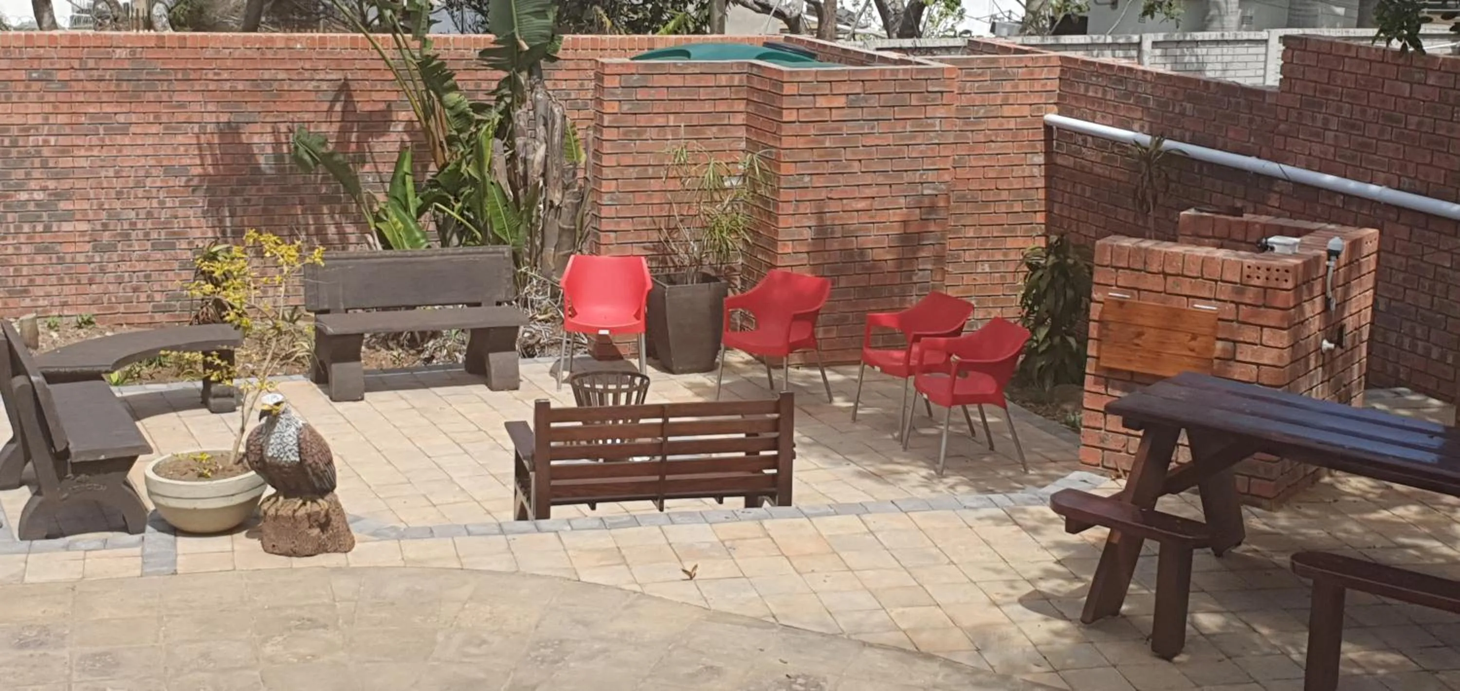 Seating area in Bon A Vie Self-catering and b&b Gonubie Full Solar Power, no load shedding!