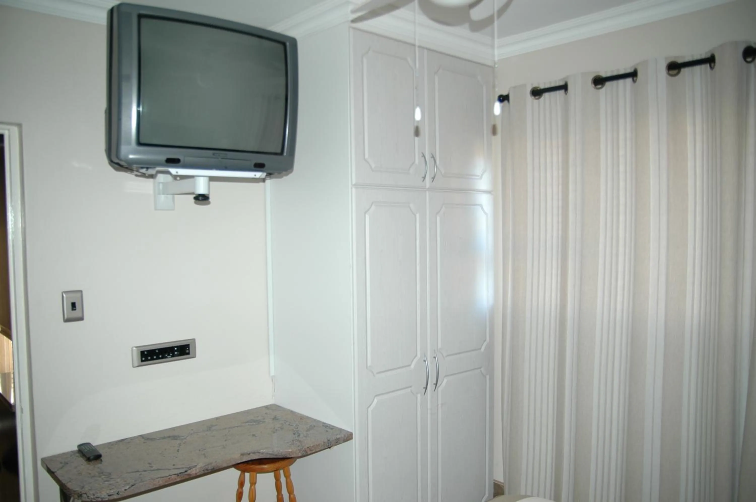 TV and multimedia in Bon A Vie Self-catering and b&b Gonubie Full Solar Power, no load shedding!