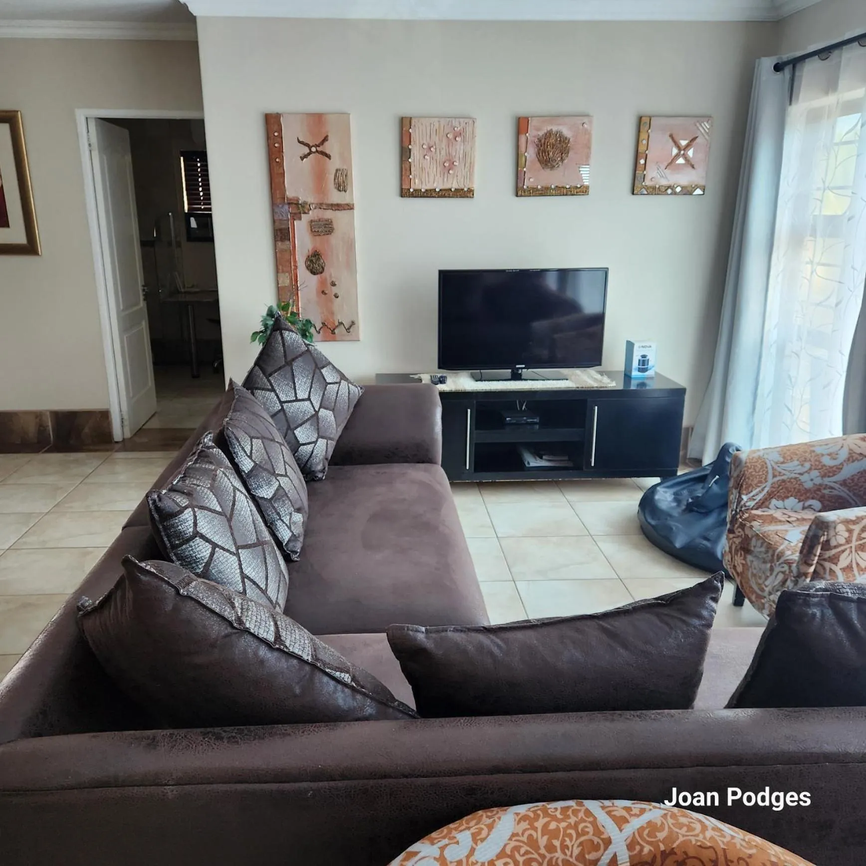 Living room in Bon A Vie Self-catering and b&b Gonubie Full Solar Power, no load shedding!