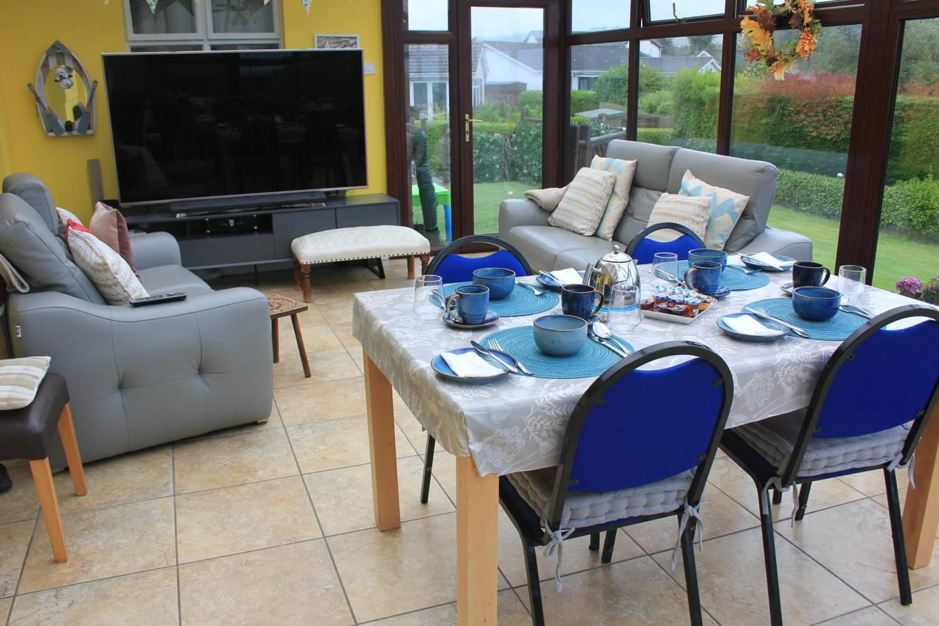 Breakfast in Cairnview Bed and Breakfast