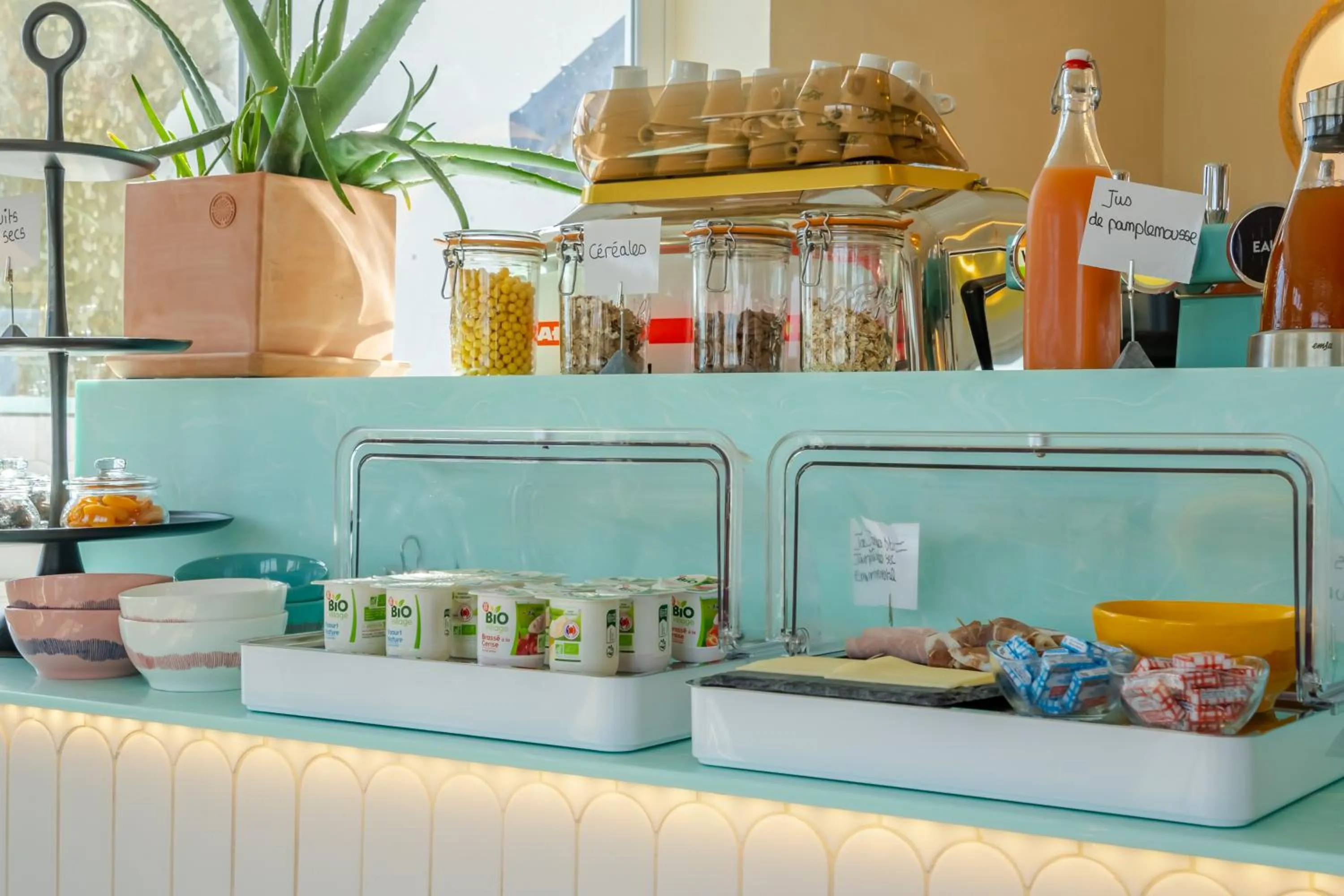 Restaurant/places to eat in Hôtel Océan