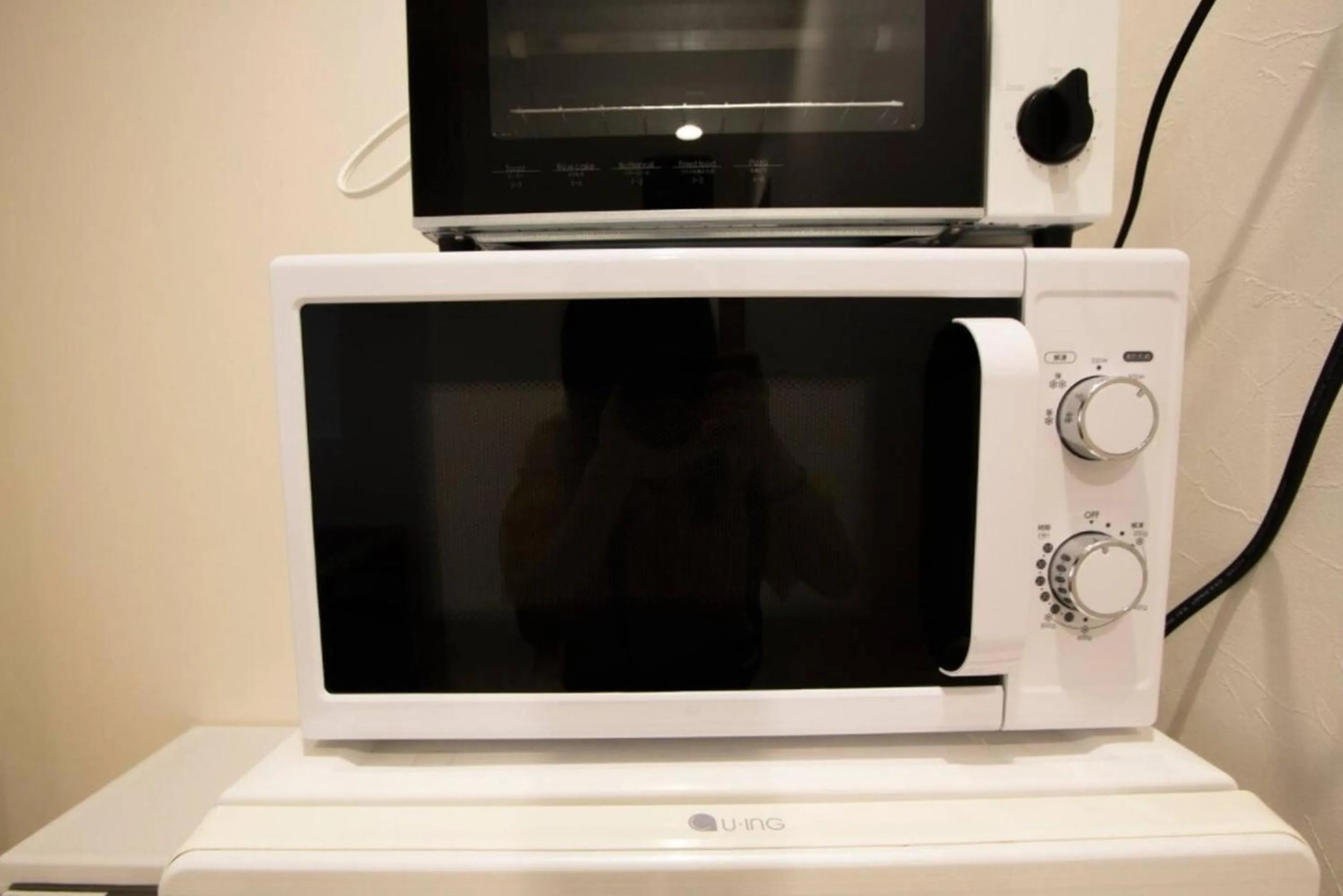 Kitchen or kitchenette in Cozy and Convenient Royal heights