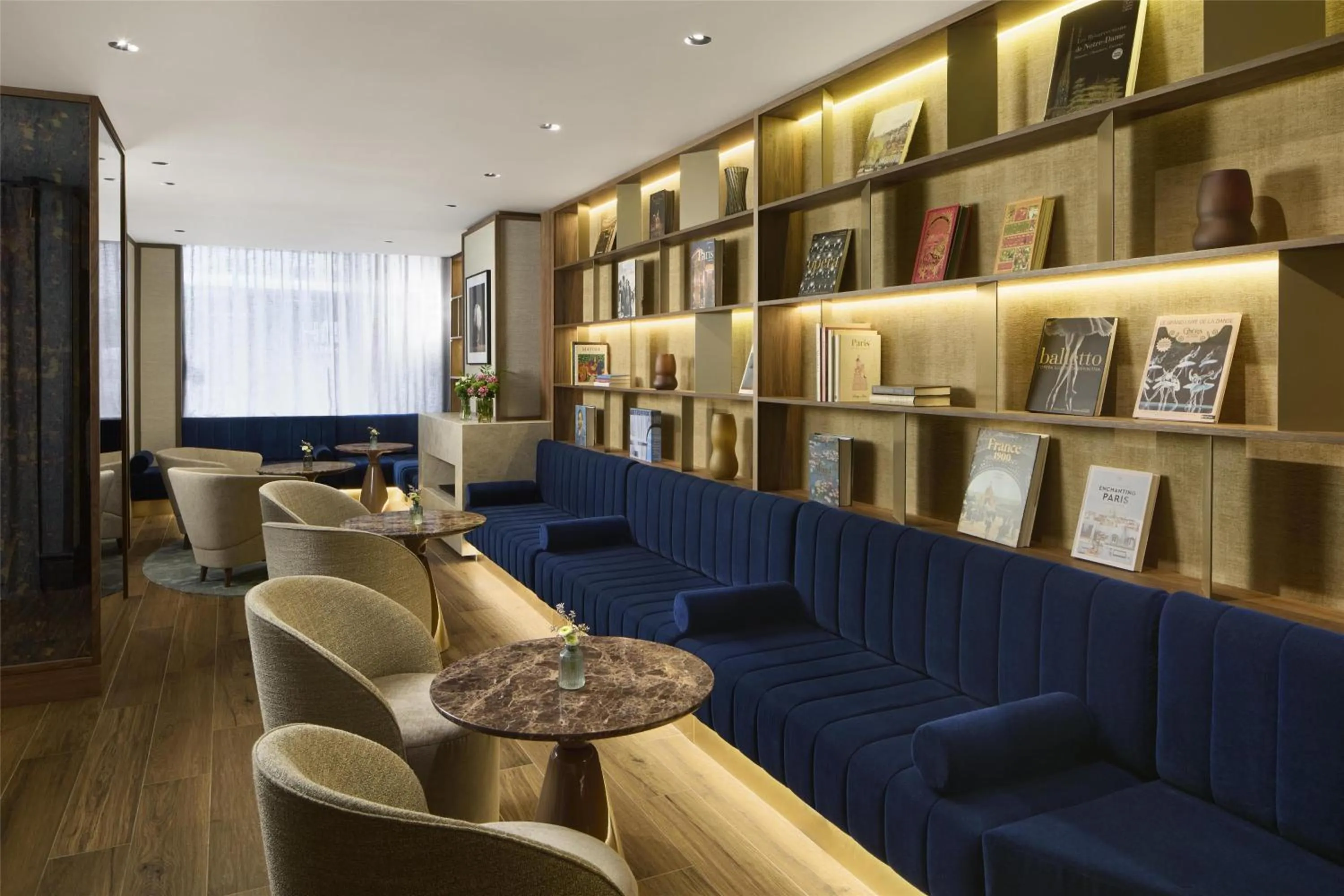 Lobby or reception in NH Paris Opéra Faubourg