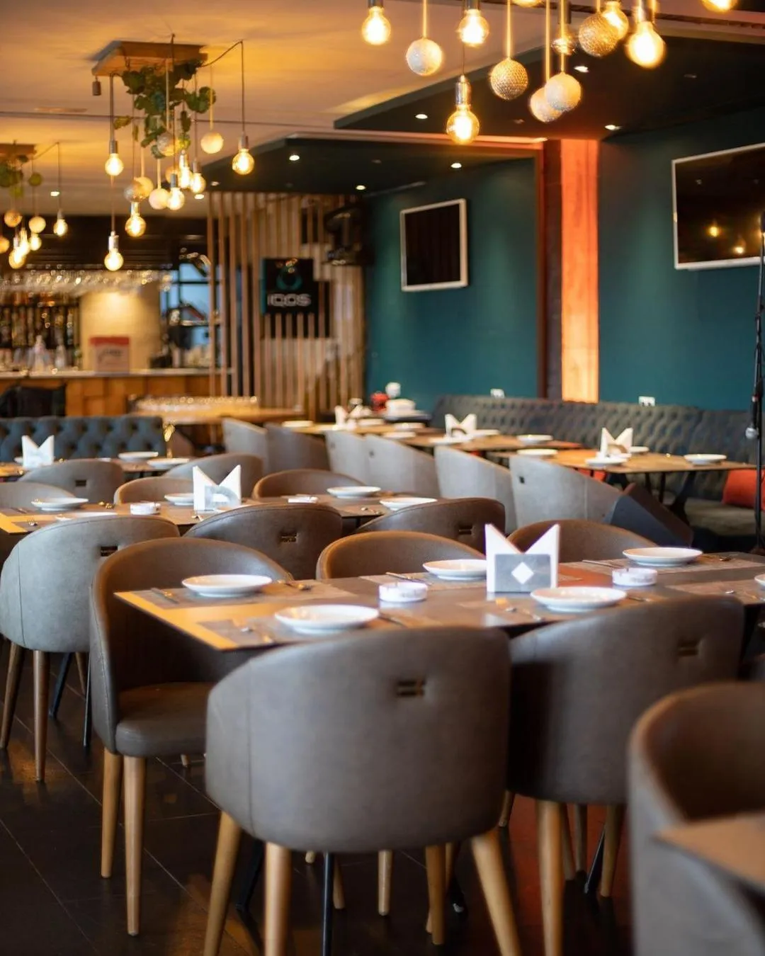 Restaurant/places to eat in La Tour Blanche