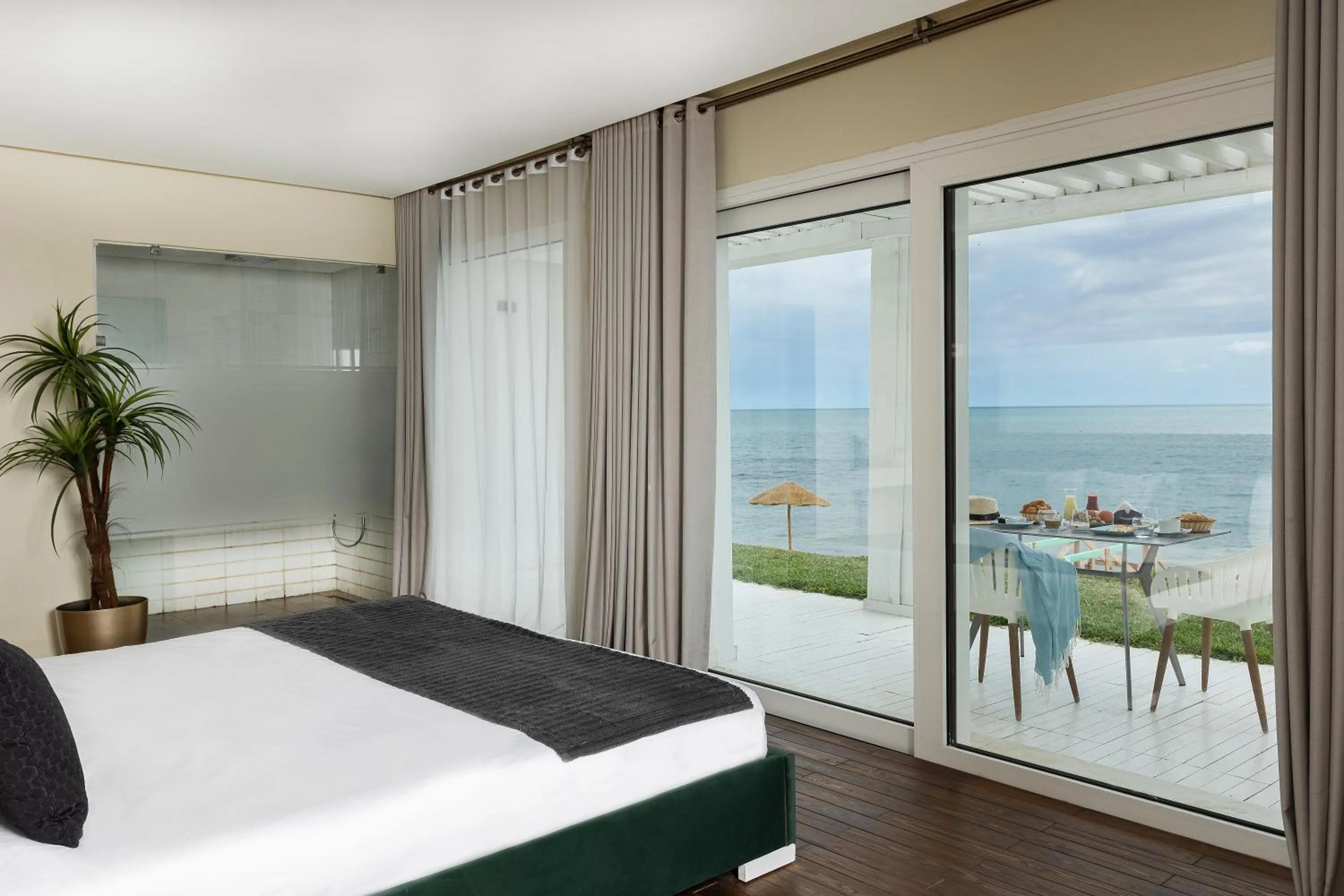 Patio, Bed in La Tour Blanche