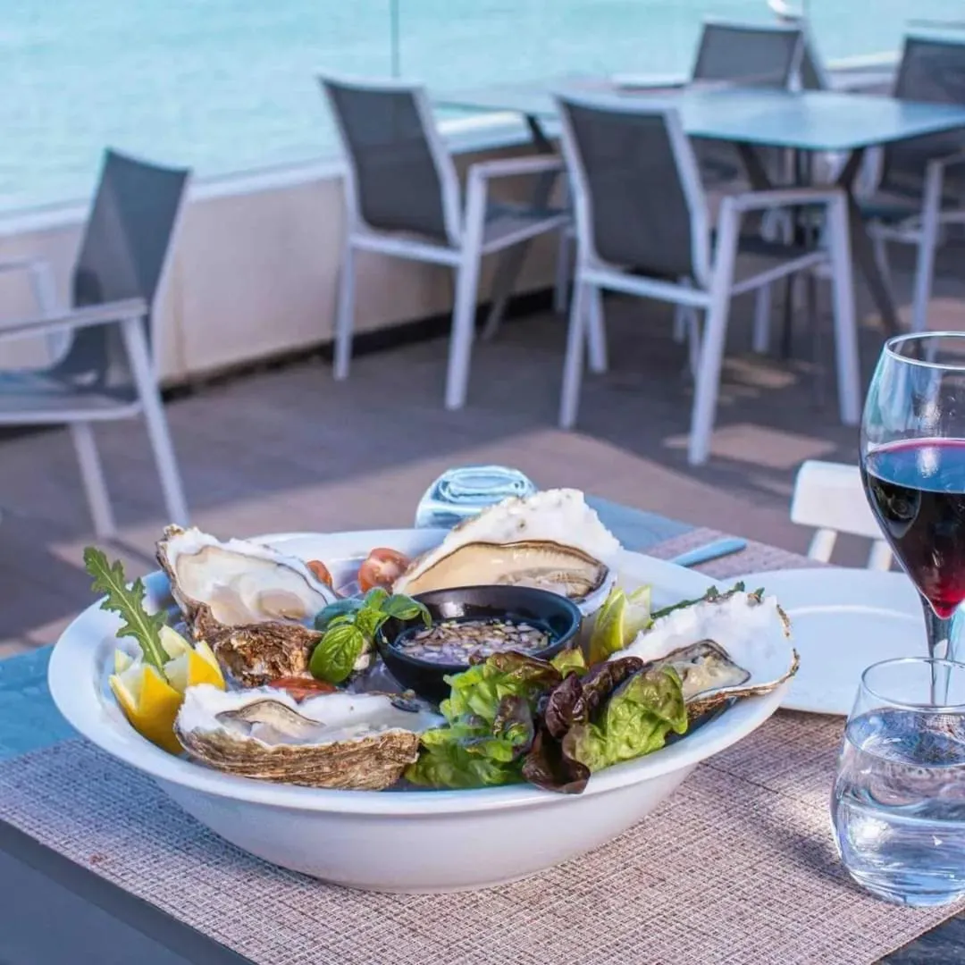 Restaurant/places to eat in La Tour Blanche