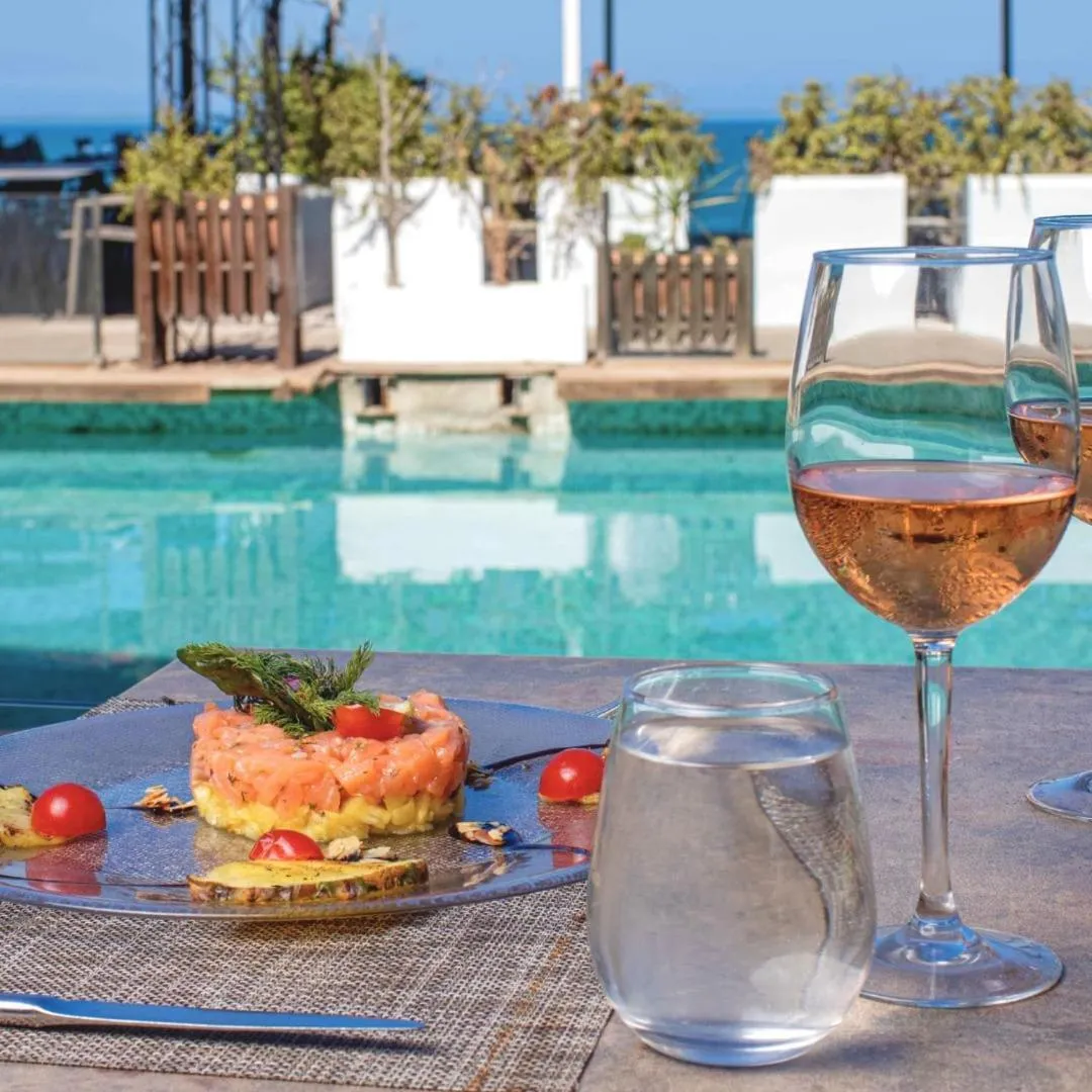 Restaurant/places to eat in La Tour Blanche