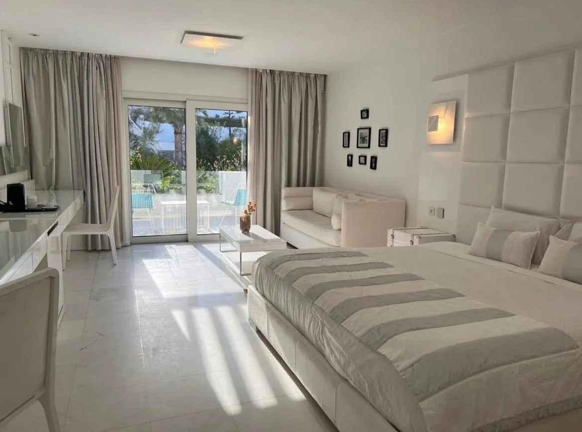 Photo of the whole room, Bed in La Tour Blanche