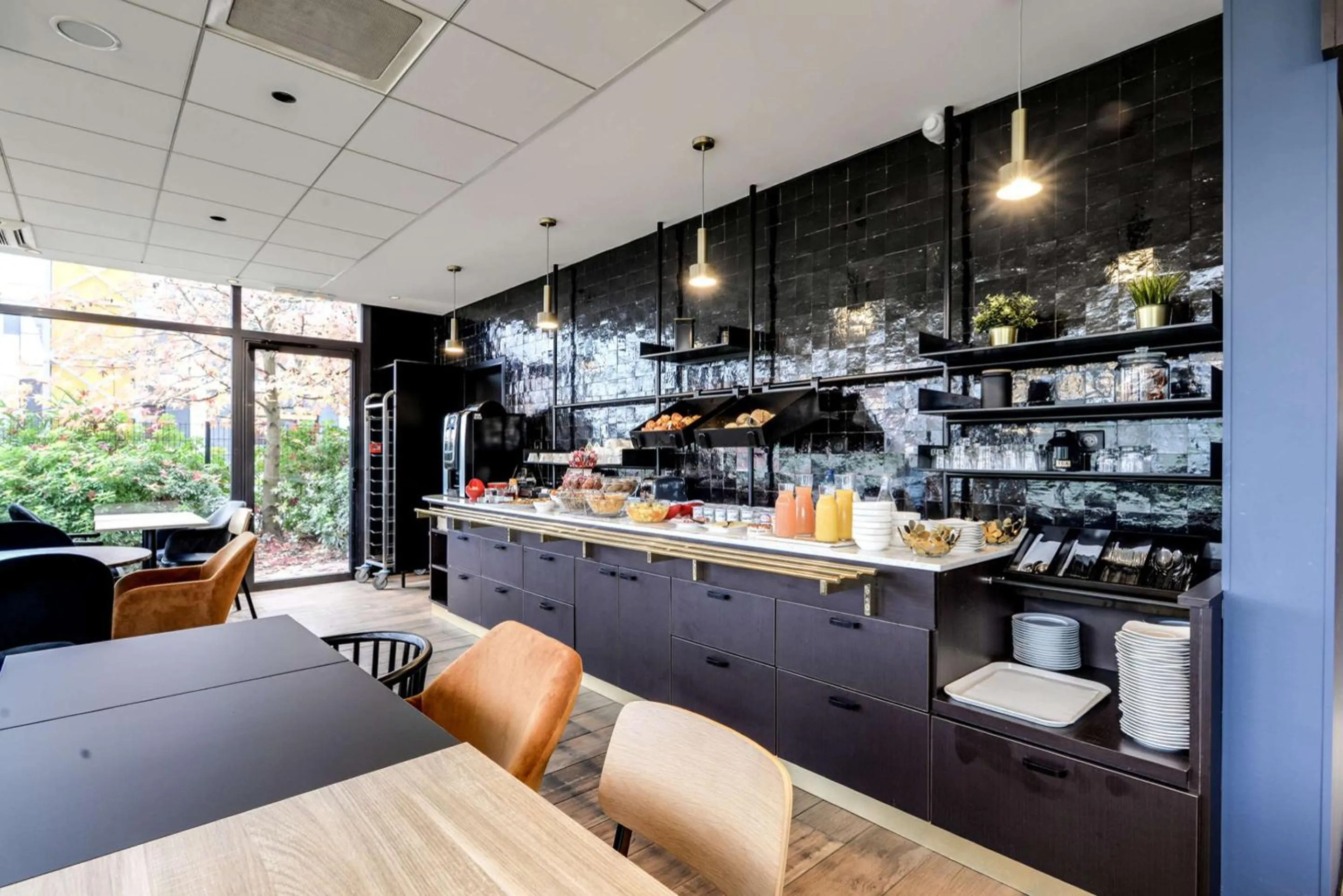 Restaurant/places to eat in Brit Hotel Du Stade Rennes Ouest