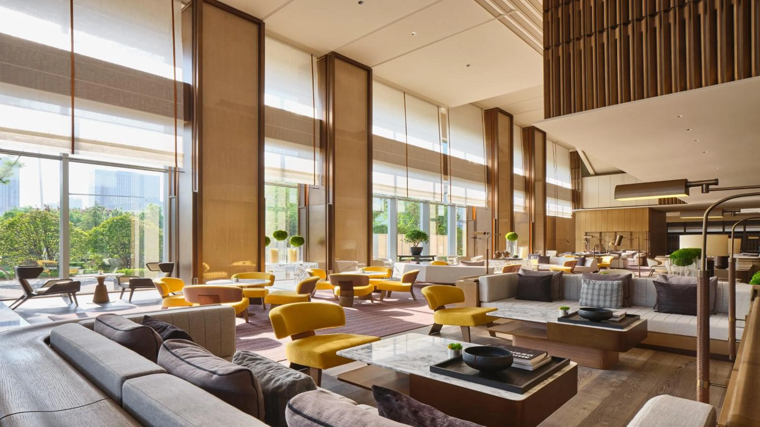 Lounge or bar in InterContinental Xi'an North by IHG
