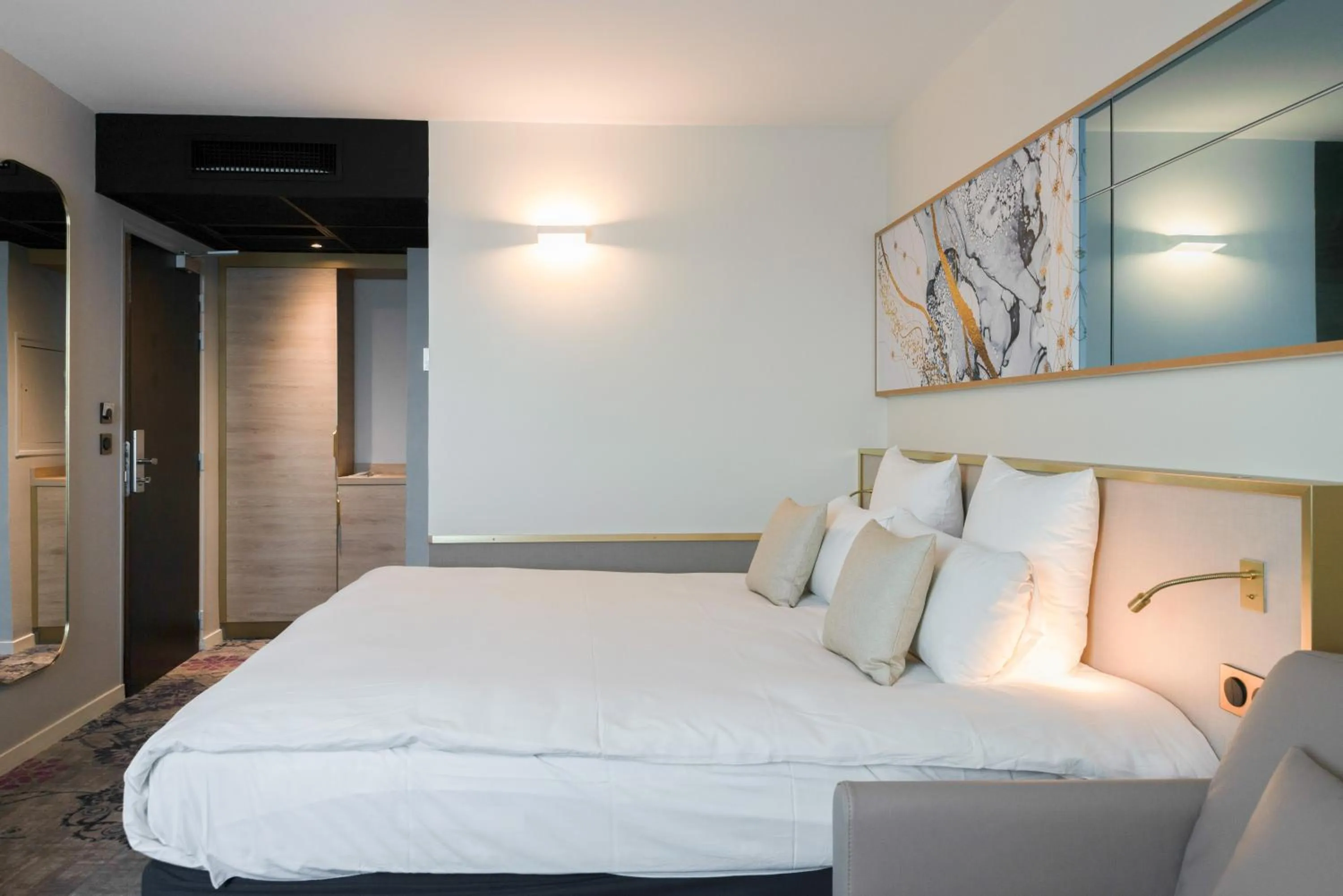 Bed in Brit Hotel Orléans St Jean de Braye - L'Antarès