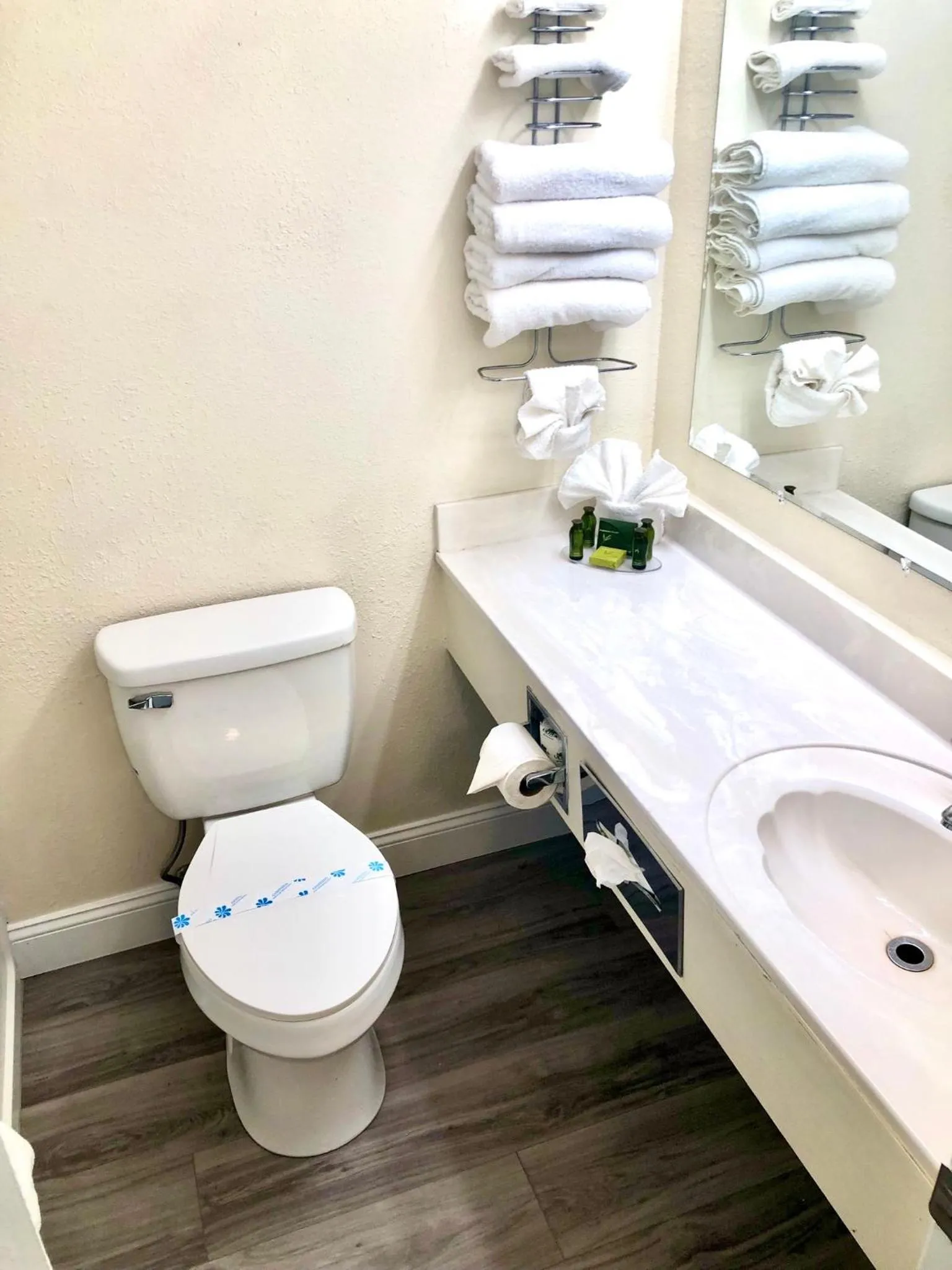 Bathroom in Bicentennial Inn