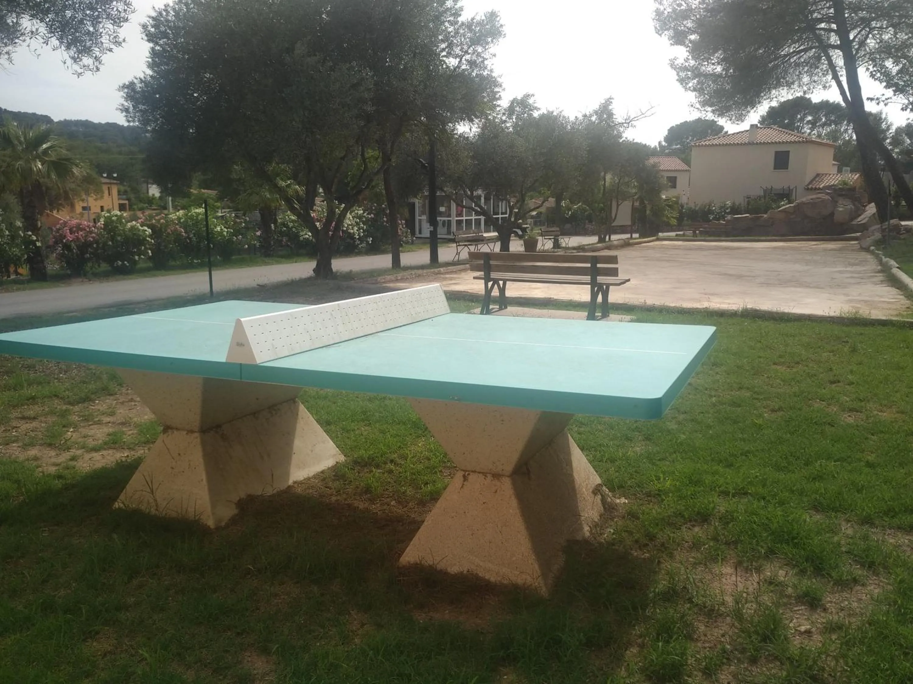 Table tennis in Domaine des voiles de Pierrefeu