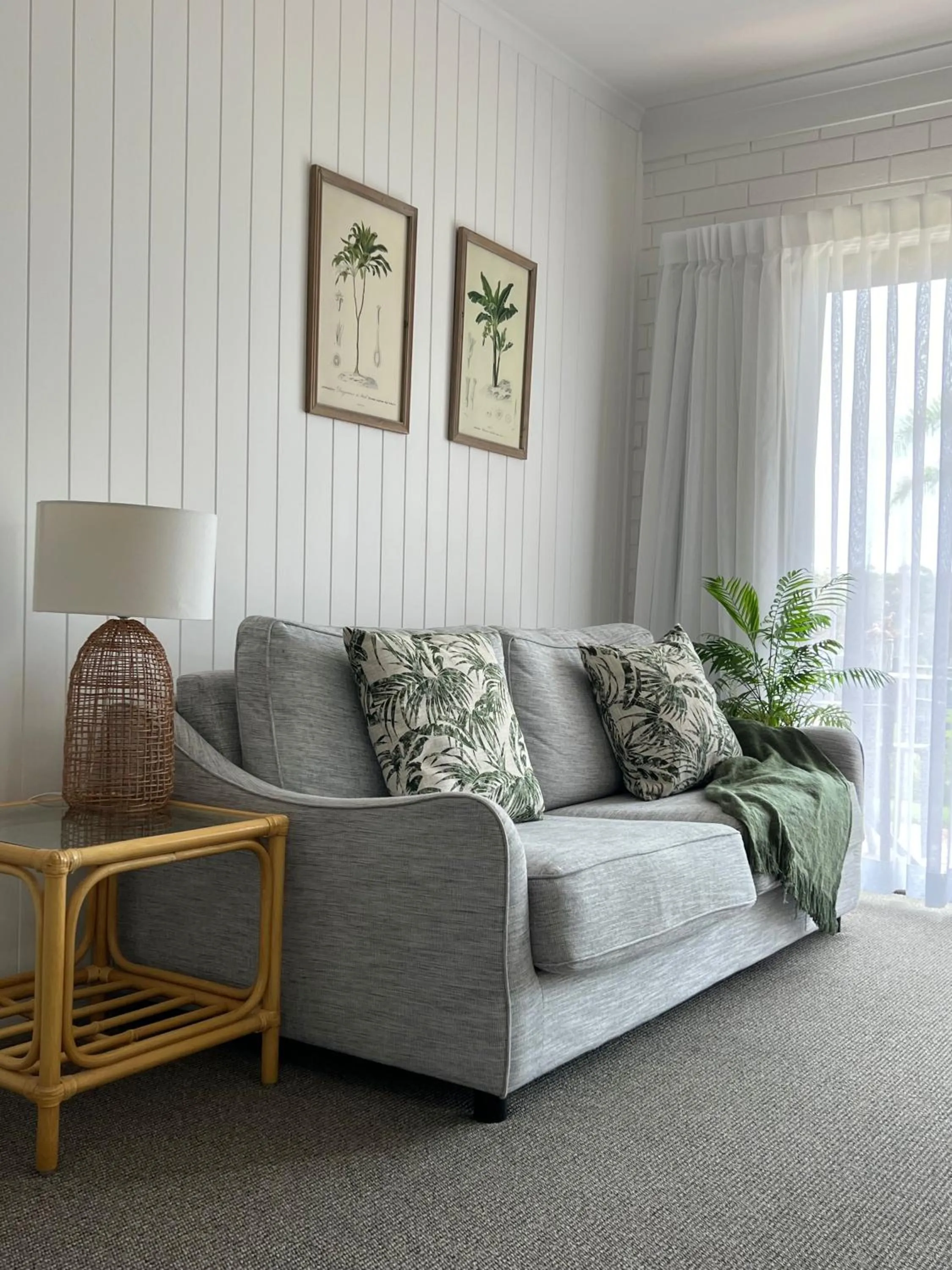 Seating area in Mollymook Seascape Motel and Apartments