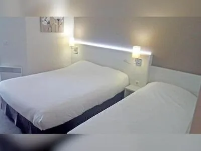 Bed in The Originals City, Hôtel Alizéa, Le Mans Nord