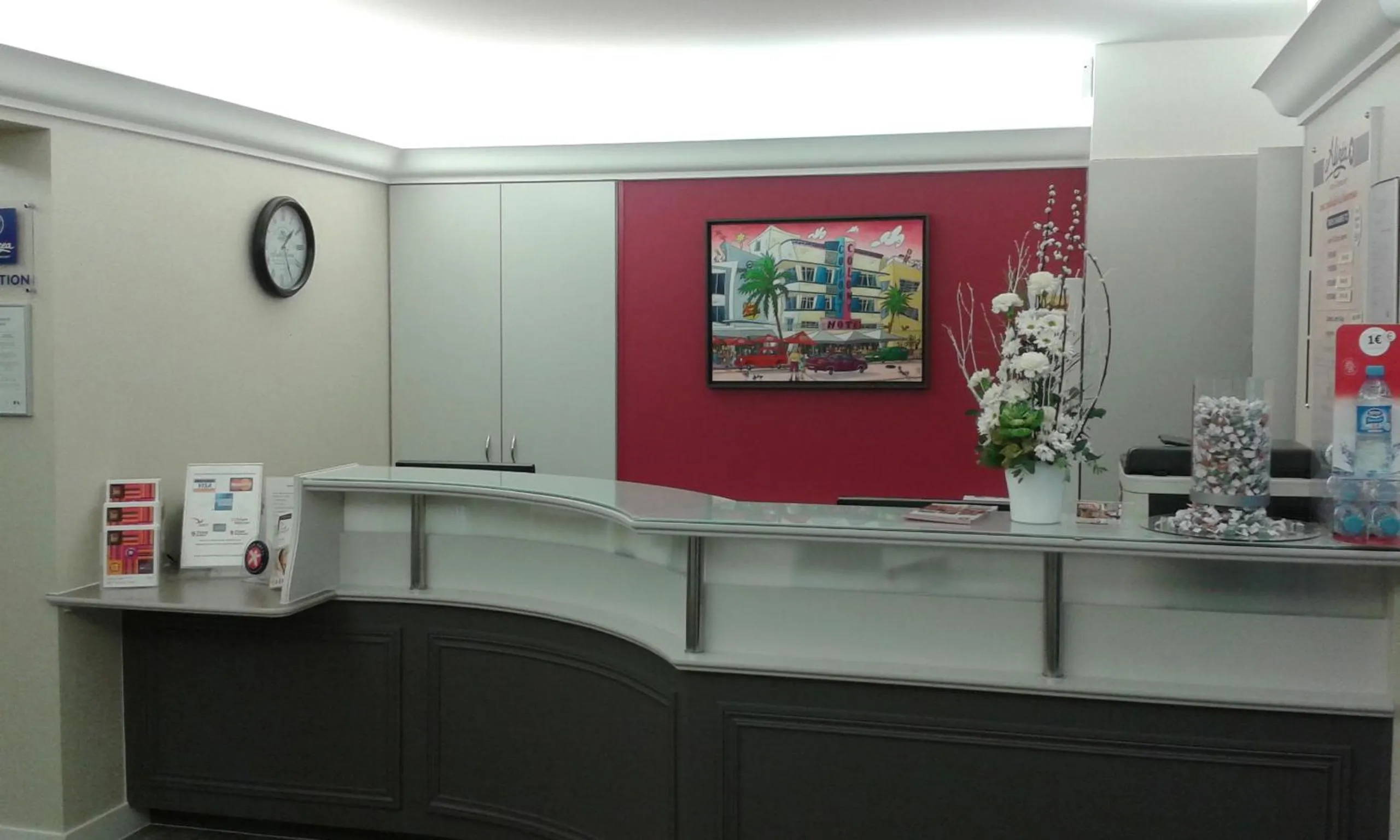 Lobby or reception in The Originals City, Hôtel Alizéa, Le Mans Nord