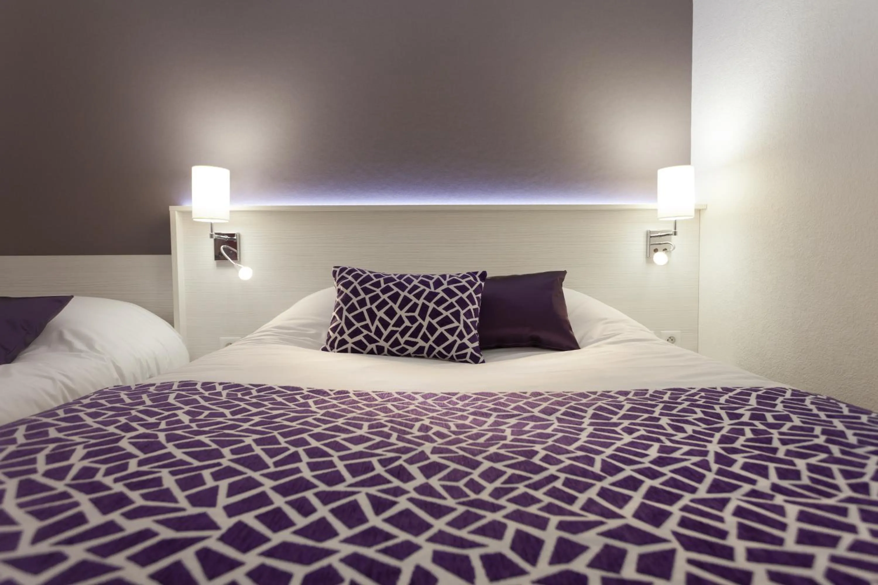 Bed in The Originals City, Hôtel Alizéa, Le Mans Nord