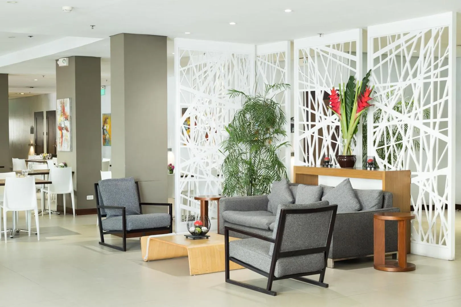 Lobby or reception in Microtel by Wyndham Acropolis