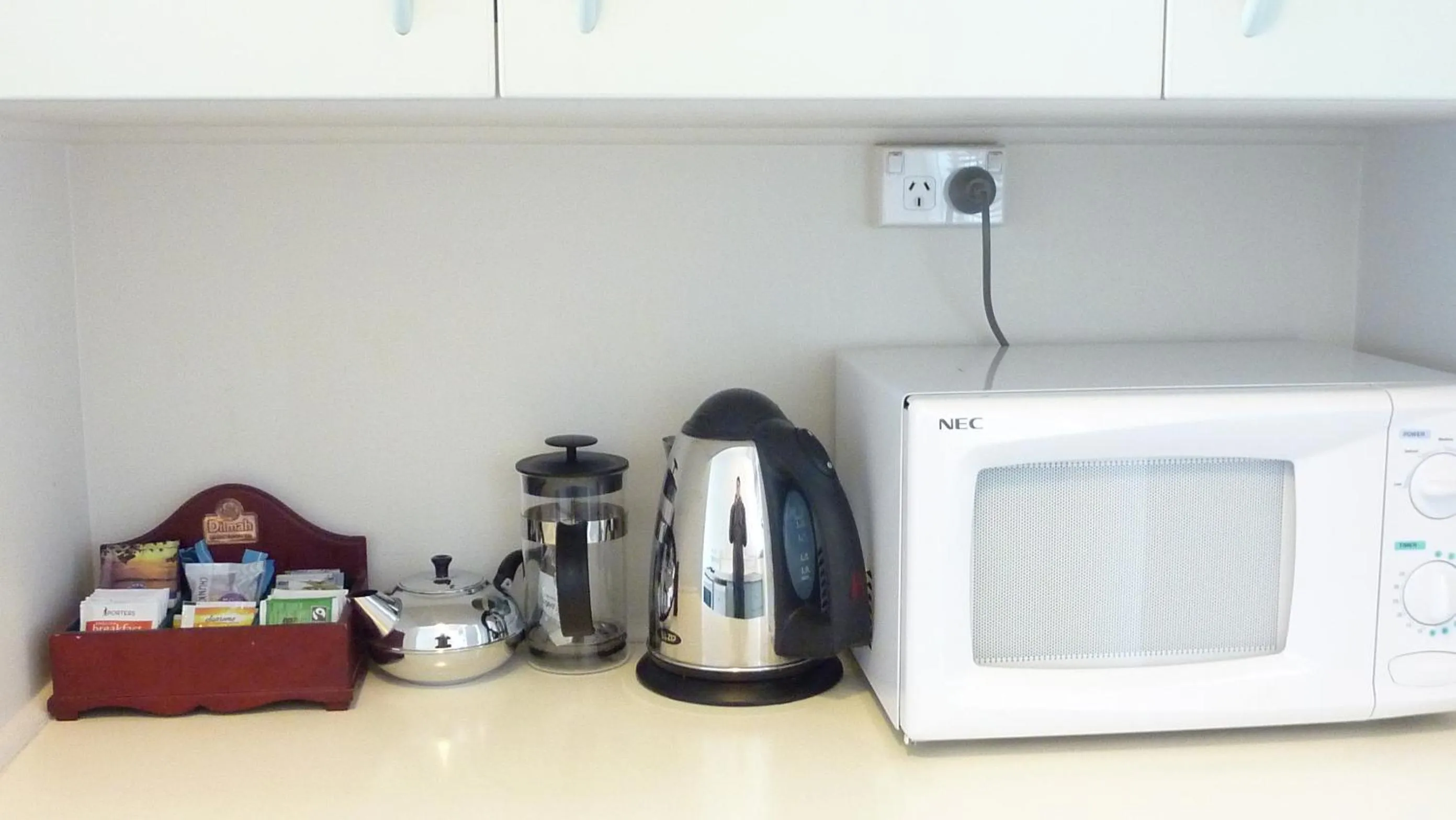 Kitchen or kitchenette in Colonial Inn Motel