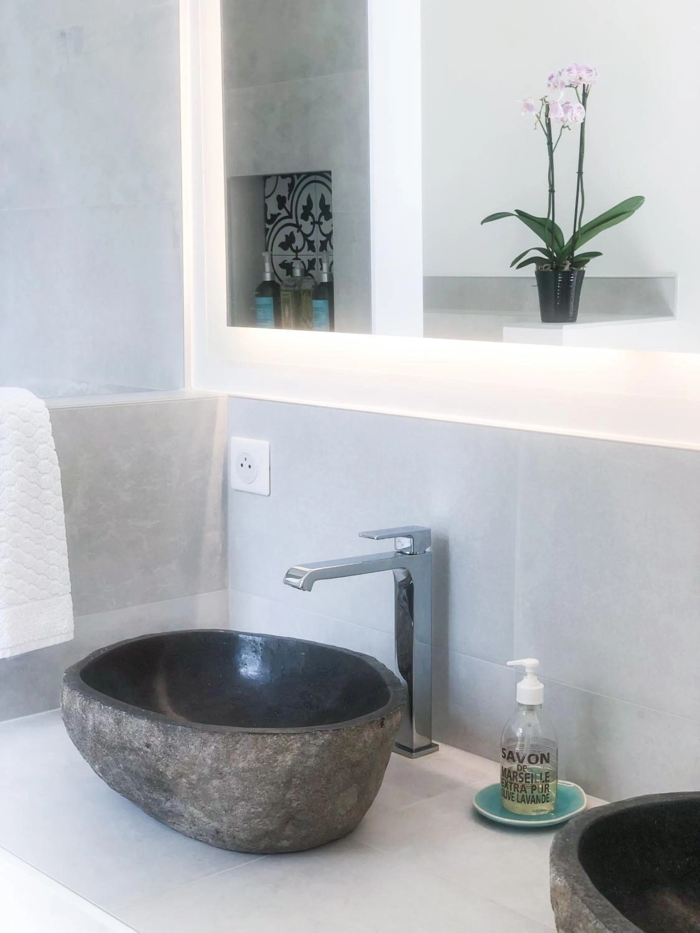 Bathroom in Château de Saint-Girons - Luxury Guest House in Provence