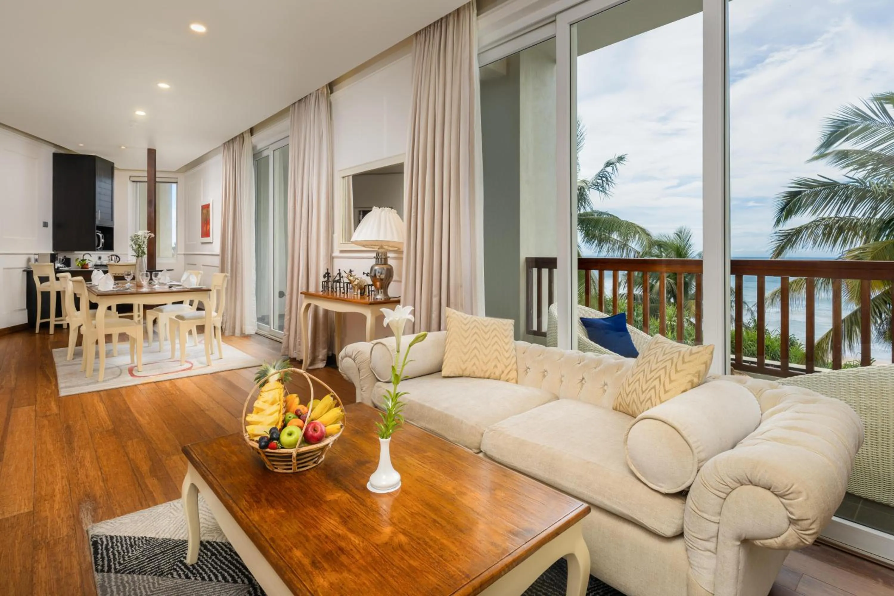 Living room in NH Bentota Ceysands Resort