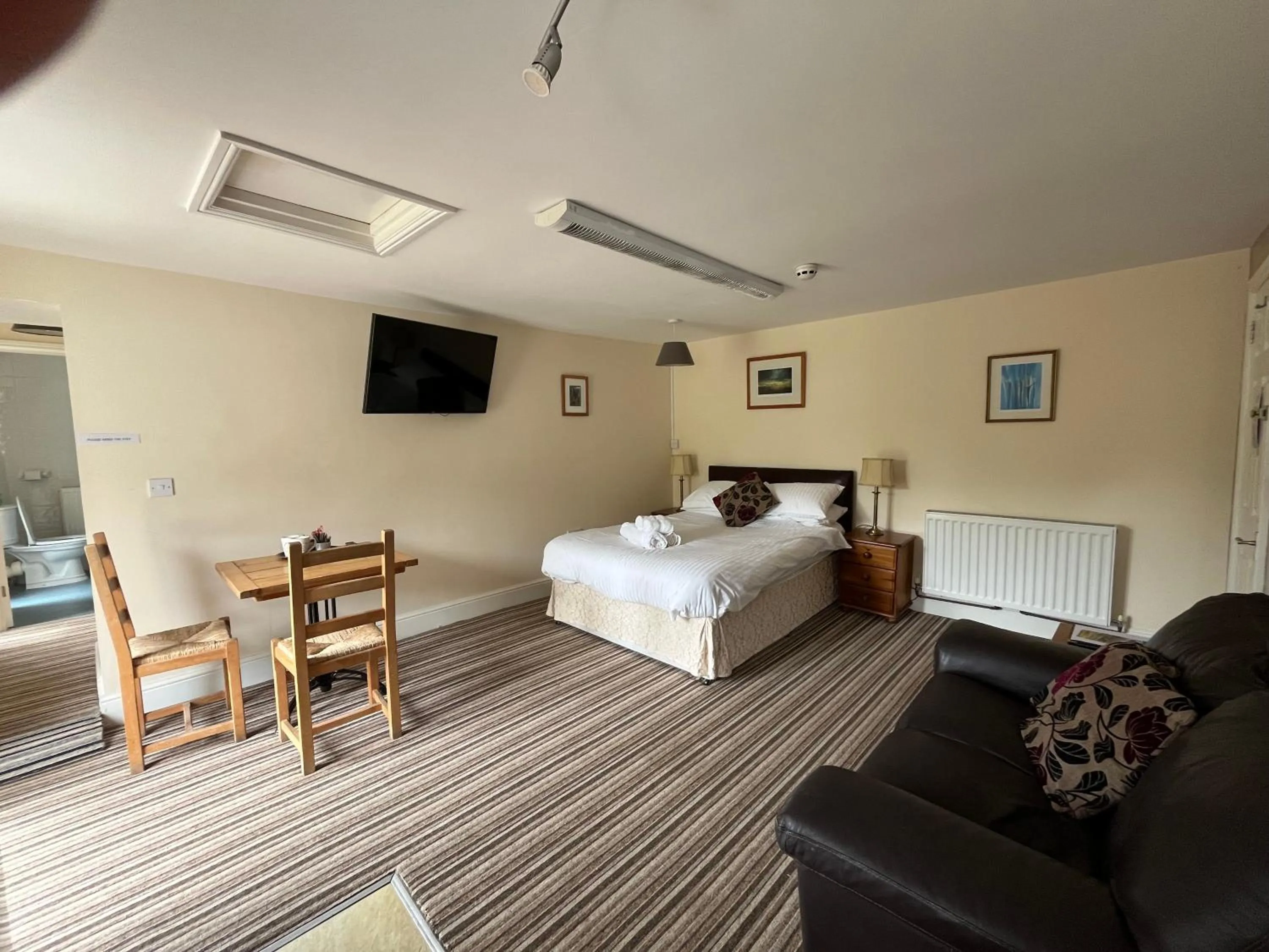 Bed in Trimstone Manor Hotel