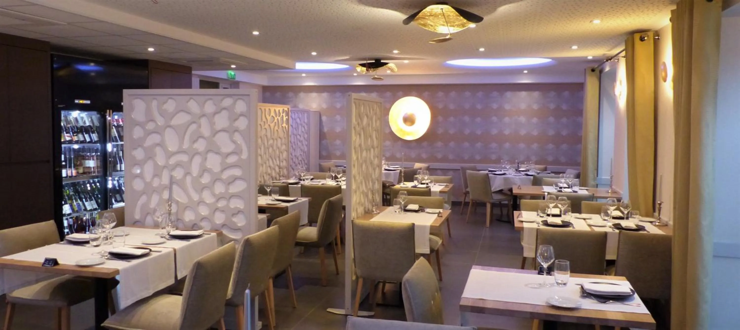 Restaurant/places to eat in The Originals Boutique, Hôtel Le Lion d'Or, Fougères Ouest