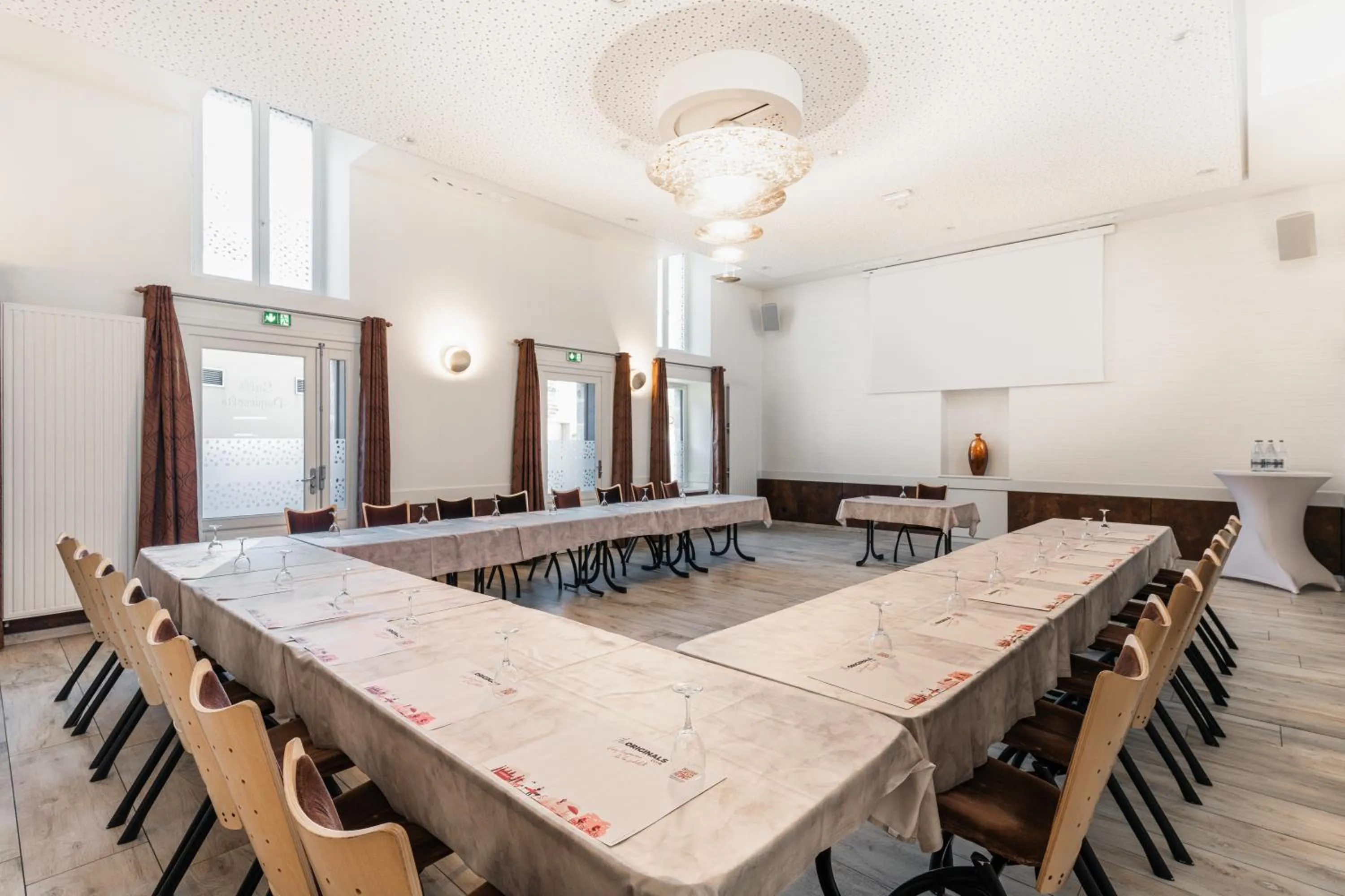 Banquet/Function facilities in The Originals Boutique, Hôtel Le Lion d'Or, Fougères Ouest