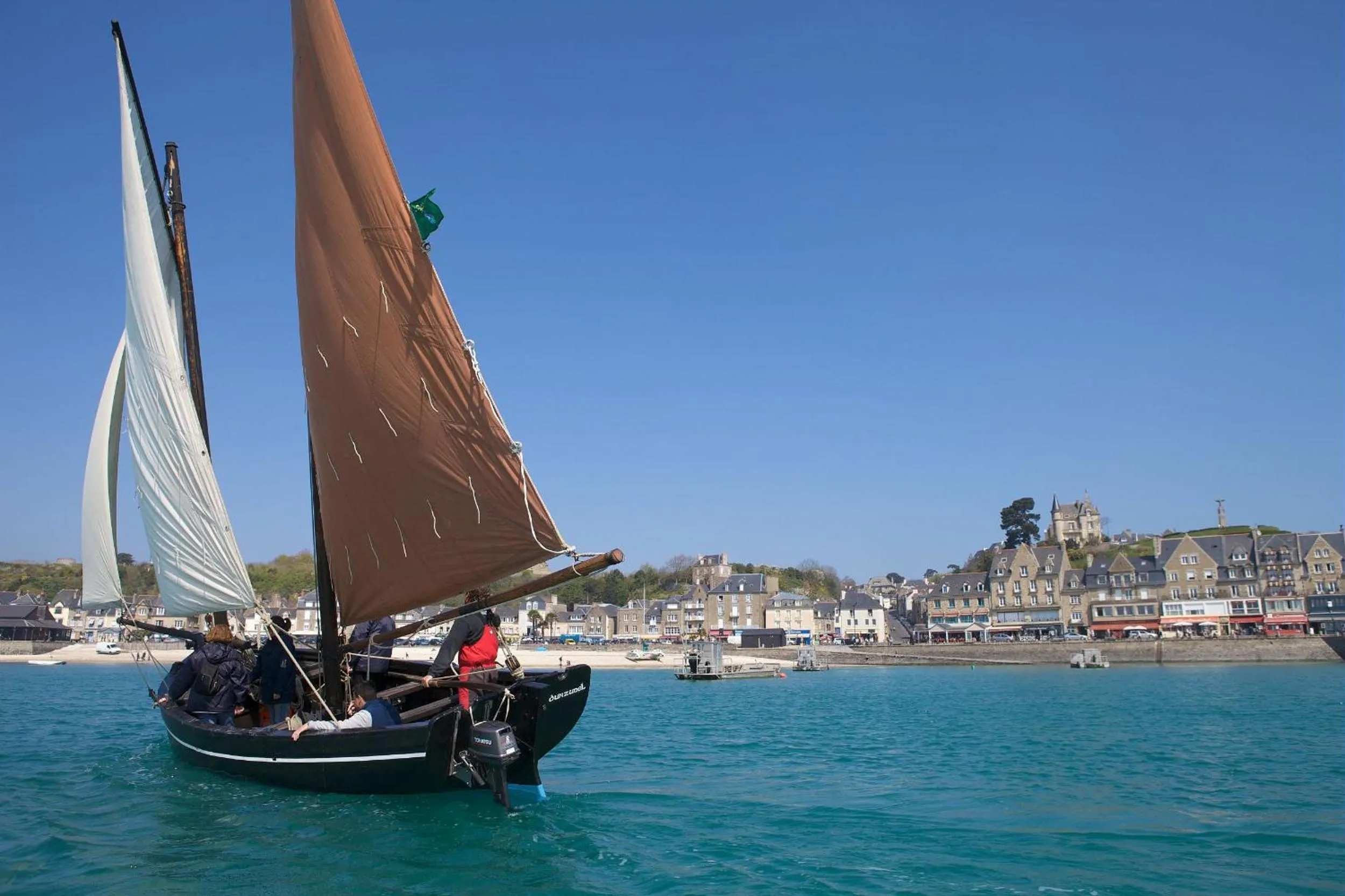 Nearby landmark in The Originals Boutique, Hôtel Le Lion d'Or, Fougères Ouest