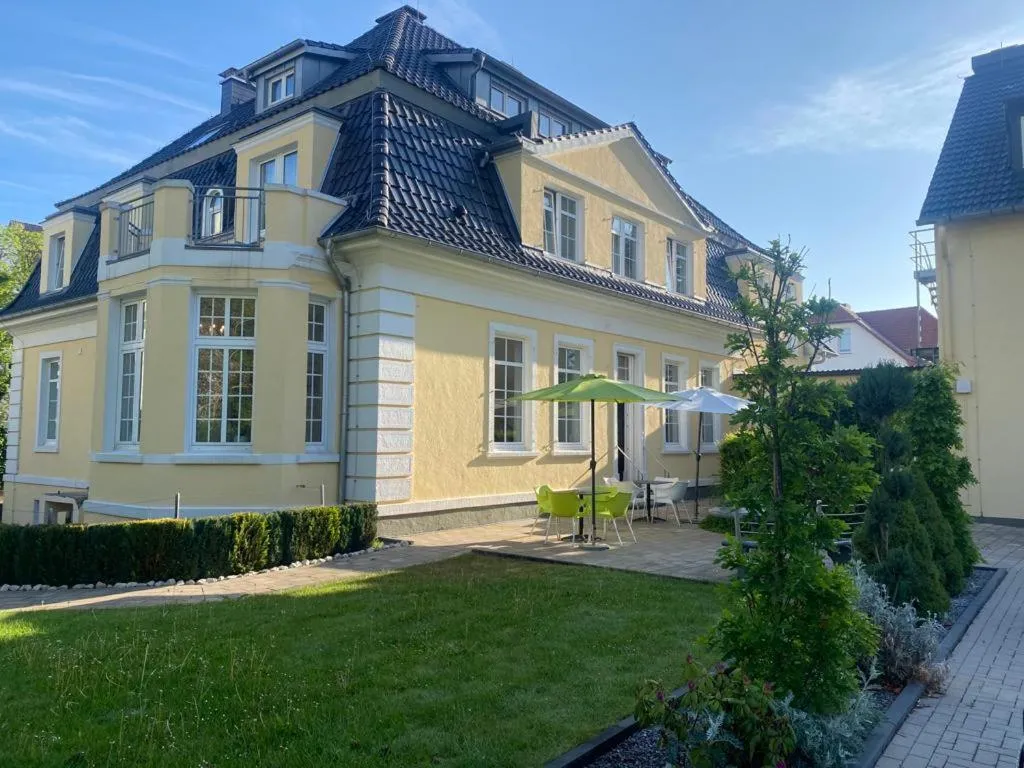 City Hotel ApartM3 am Park