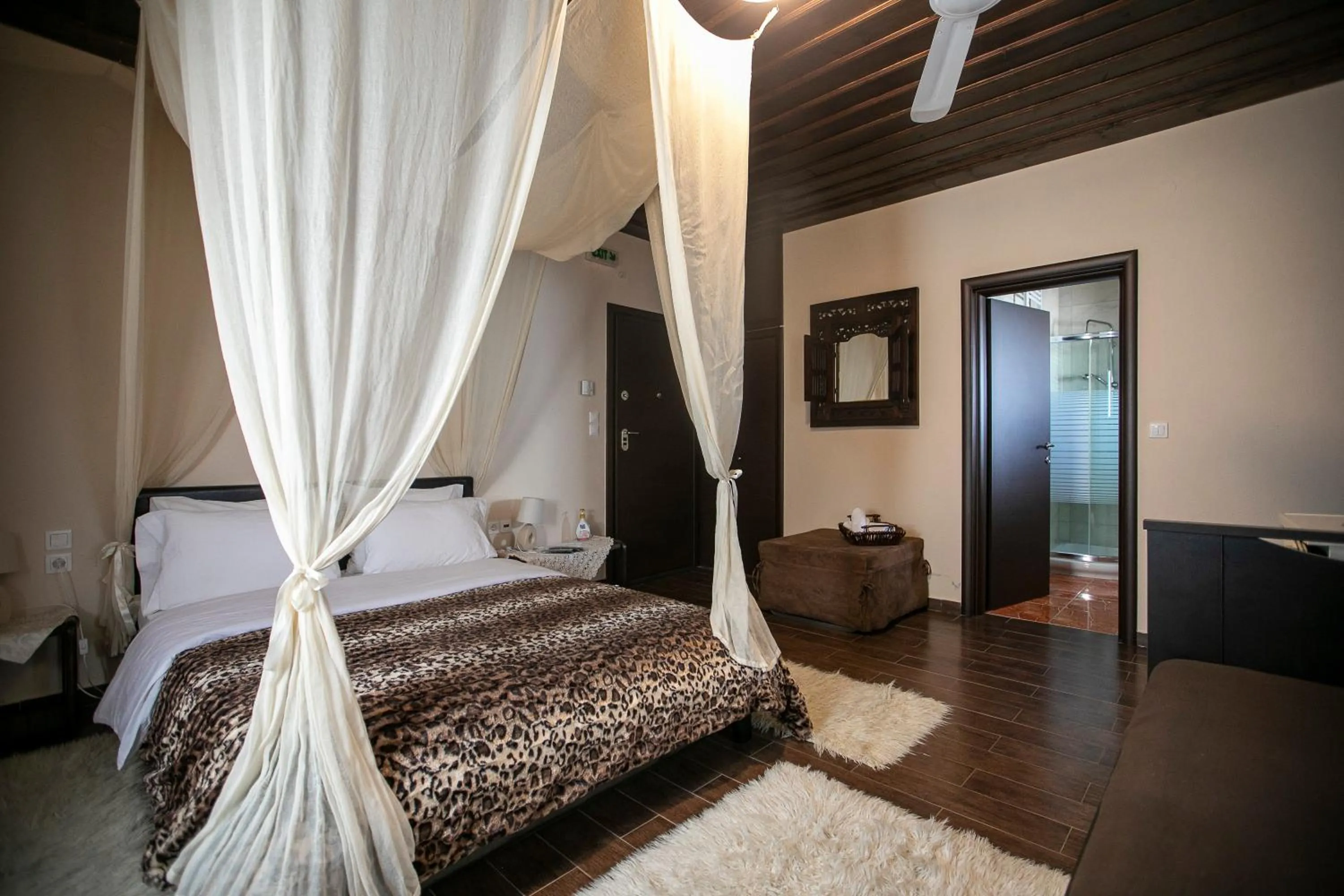 Bedroom, Bed in Panorama Prespes