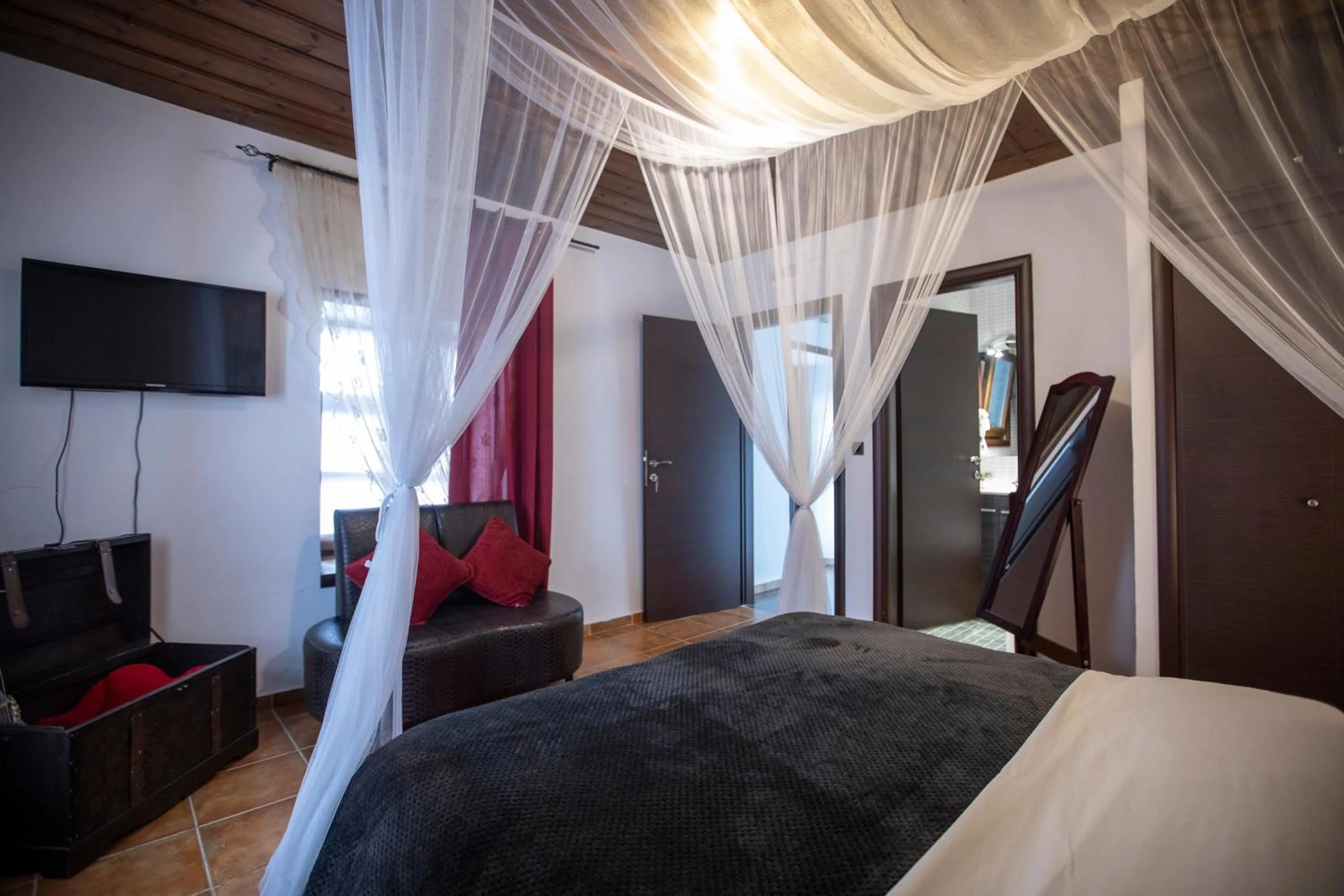 Bedroom, Bed in Panorama Prespes