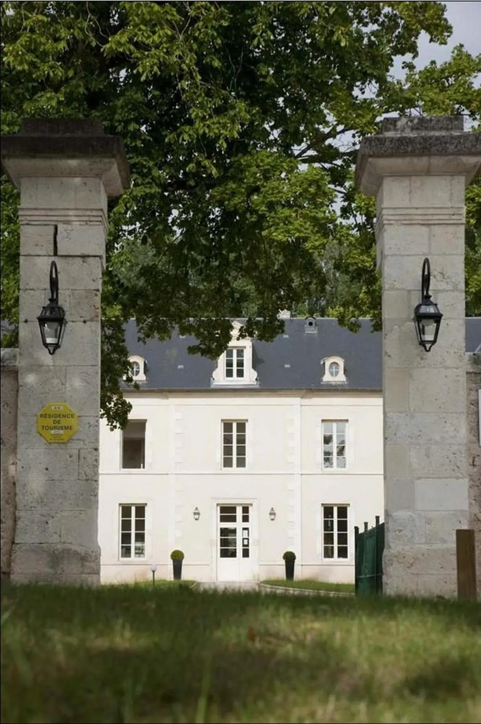 Château De Lazenay - Résidence Hôtelière Château De Lazenay - Résidence Hôtelière