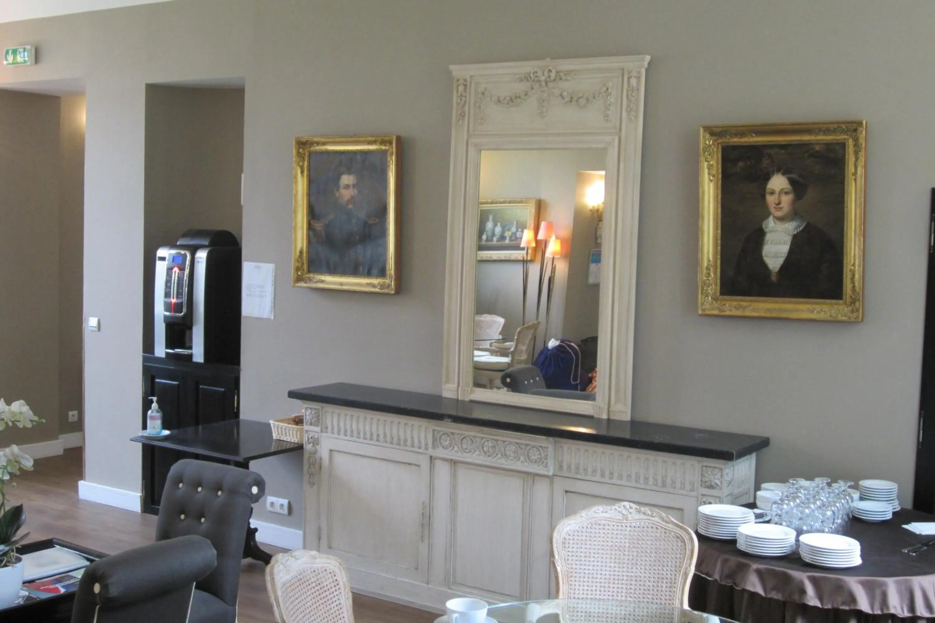 Château De Lazenay - Résidence Hôtelière