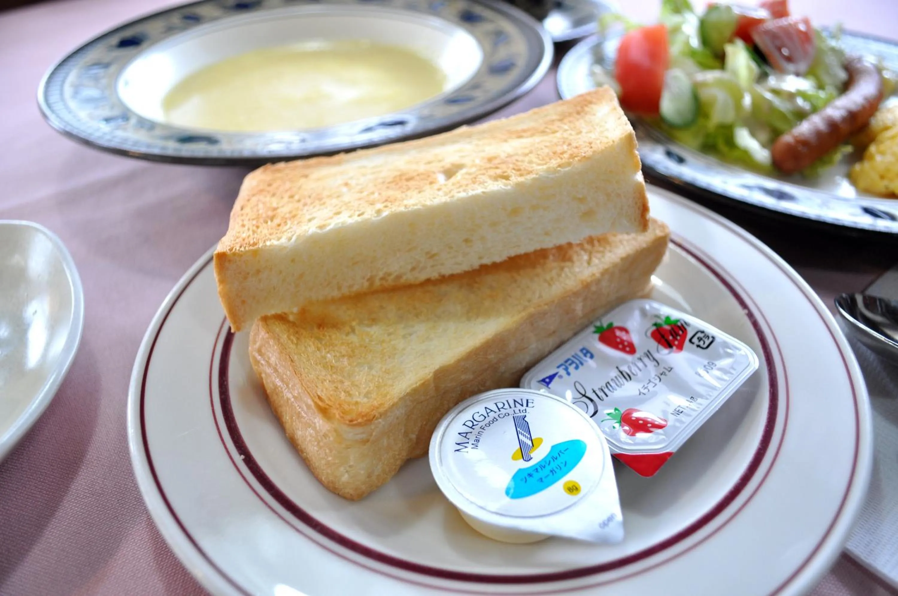 Continental breakfast in Pension Risuno Koya