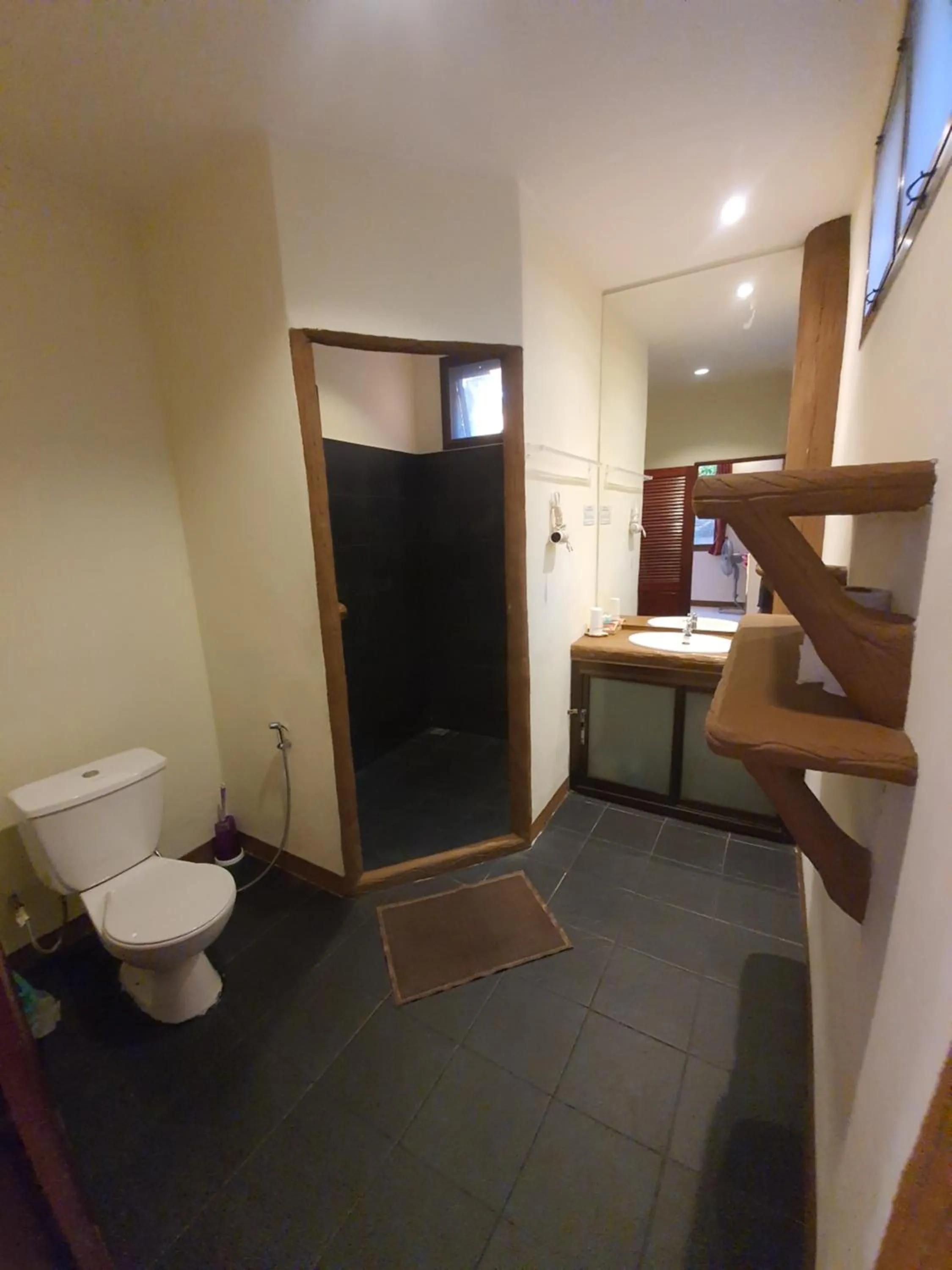 Bathroom in Moonstone Studio