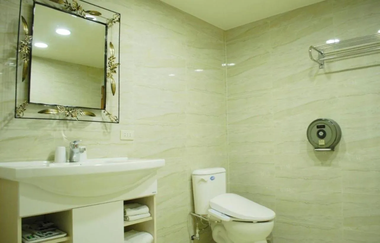 Bathroom in Ying Zhen Hotel