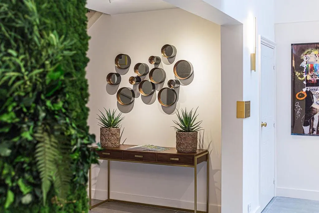 Lobby or reception in Hotel Relais Saint Jean Troyes