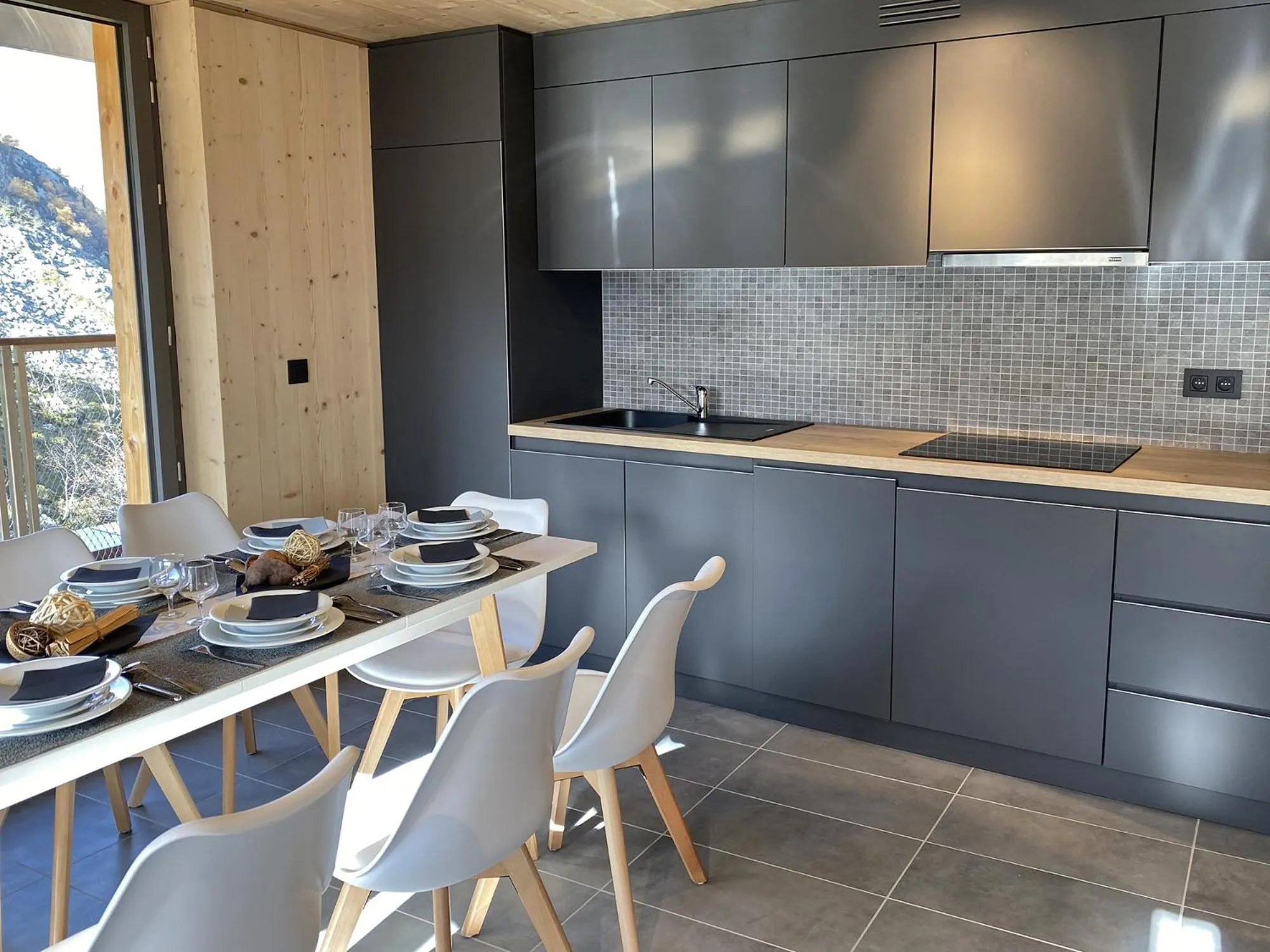 Kitchen or kitchenette in Lagrange Vacances L’Écrin du Badet