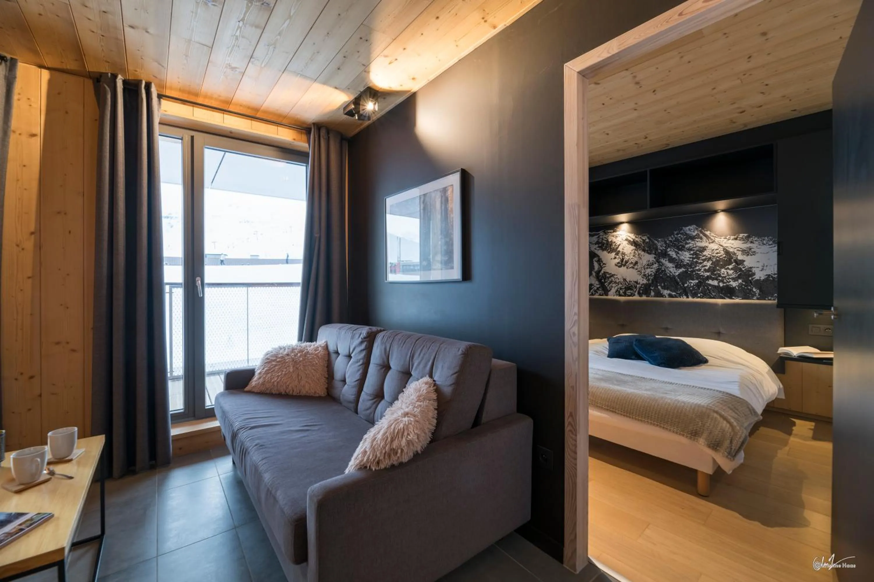 Living room, Bed in Lagrange Vacances L’Écrin du Badet